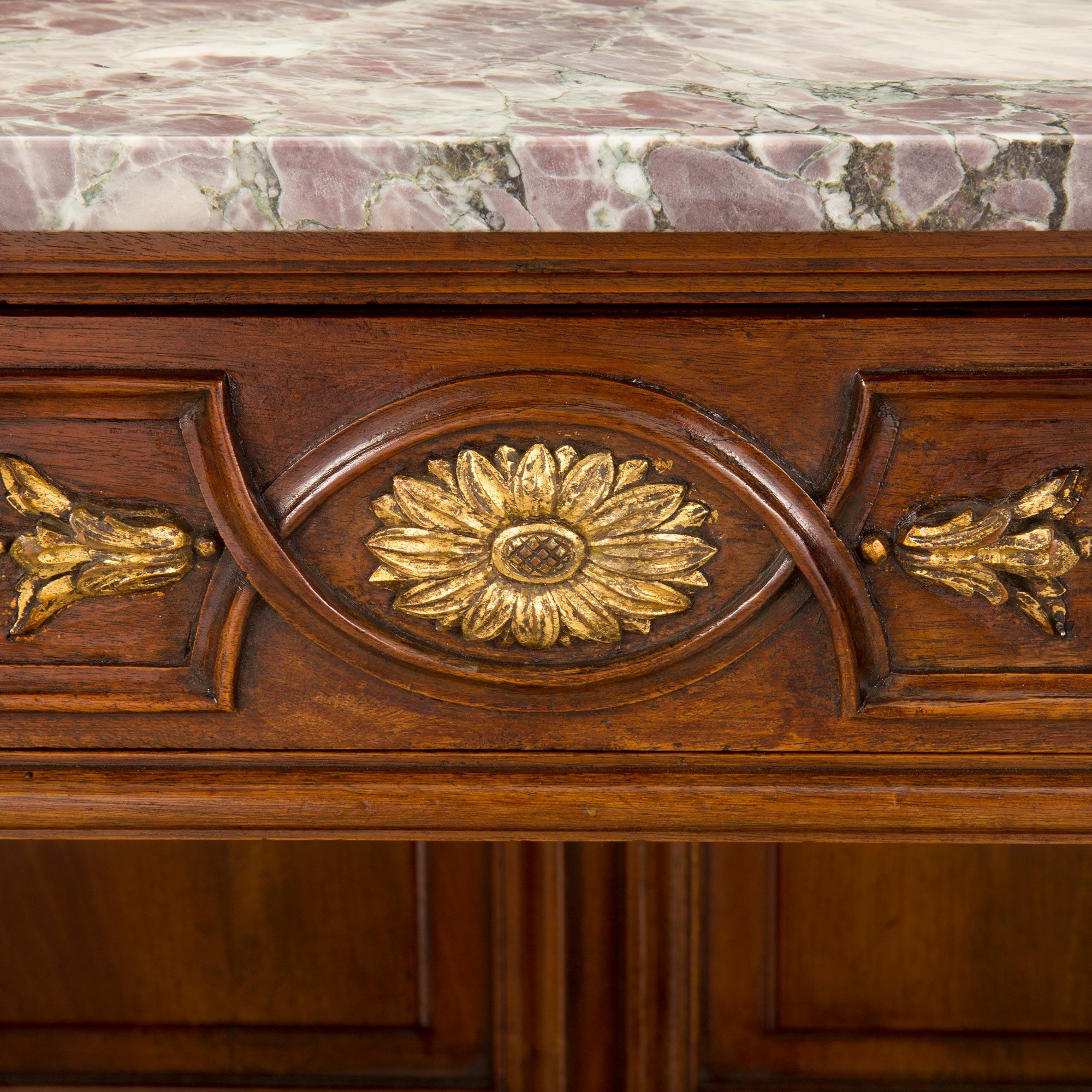 Console de style Louis XVI du 19ème siècle en noyer, bois doré et marbre Brche en vente 1