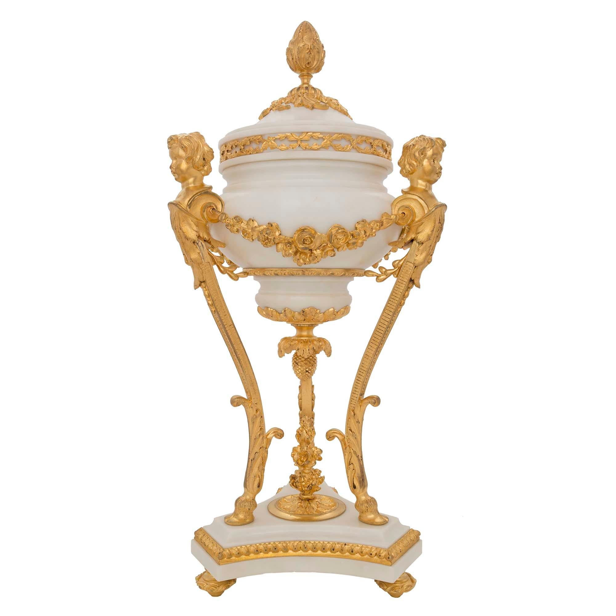 French 19th Century Louis XVI Style White Carrara and Ormolu Lidded Urn In Good Condition For Sale In West Palm Beach, FL