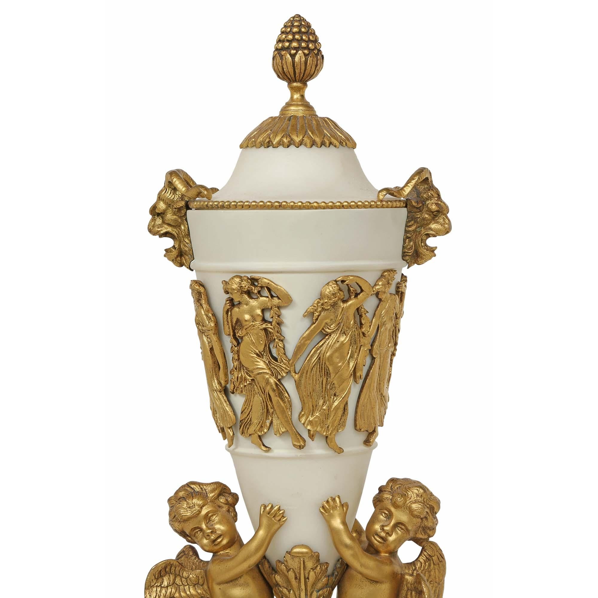 French 19th Century Louis XVI Style White Carrara Marble and Ormolu Cassolettes For Sale 1