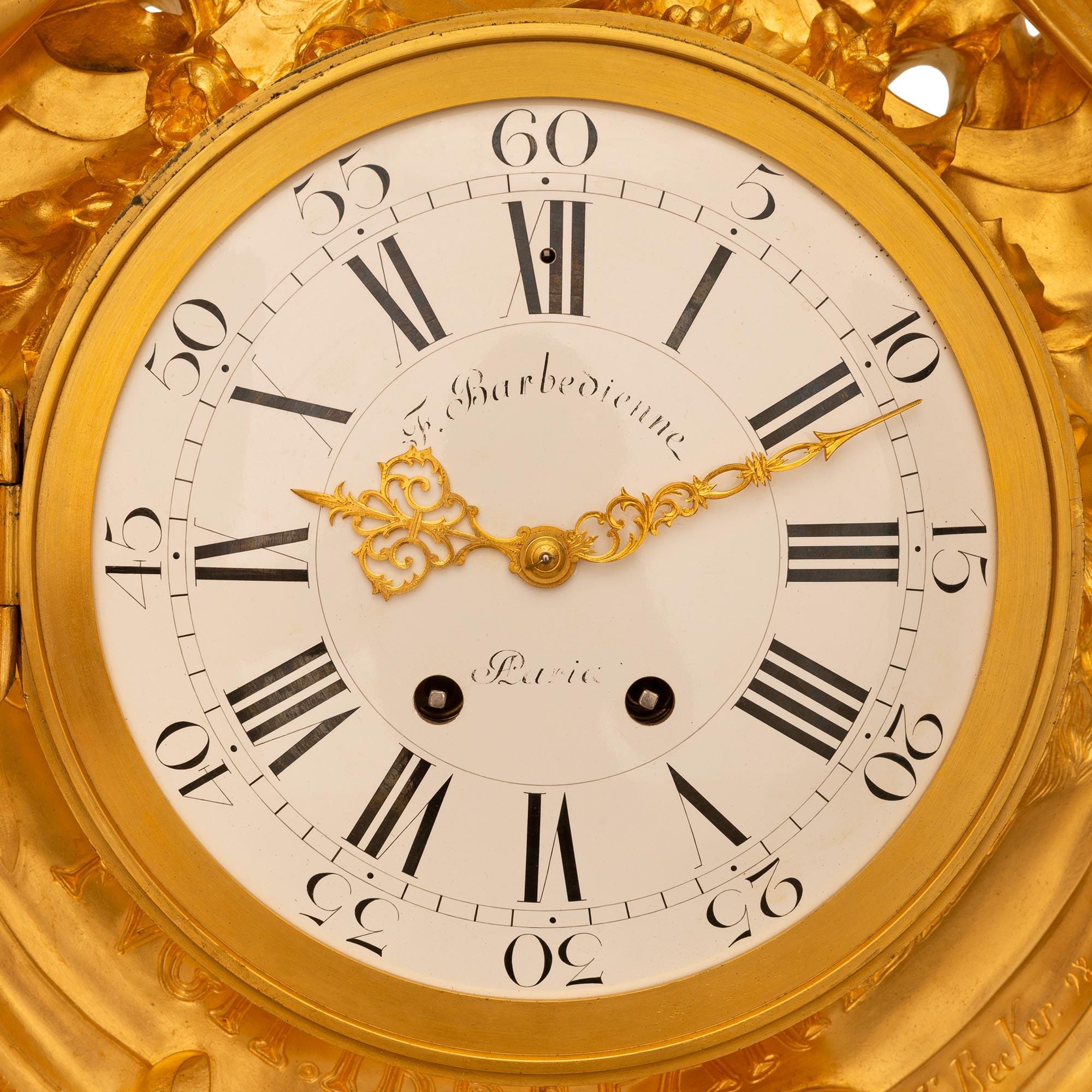 Orologio a cartello francese del XIX secolo Luigi XVI/XV secolo in ormolu in vendita 2