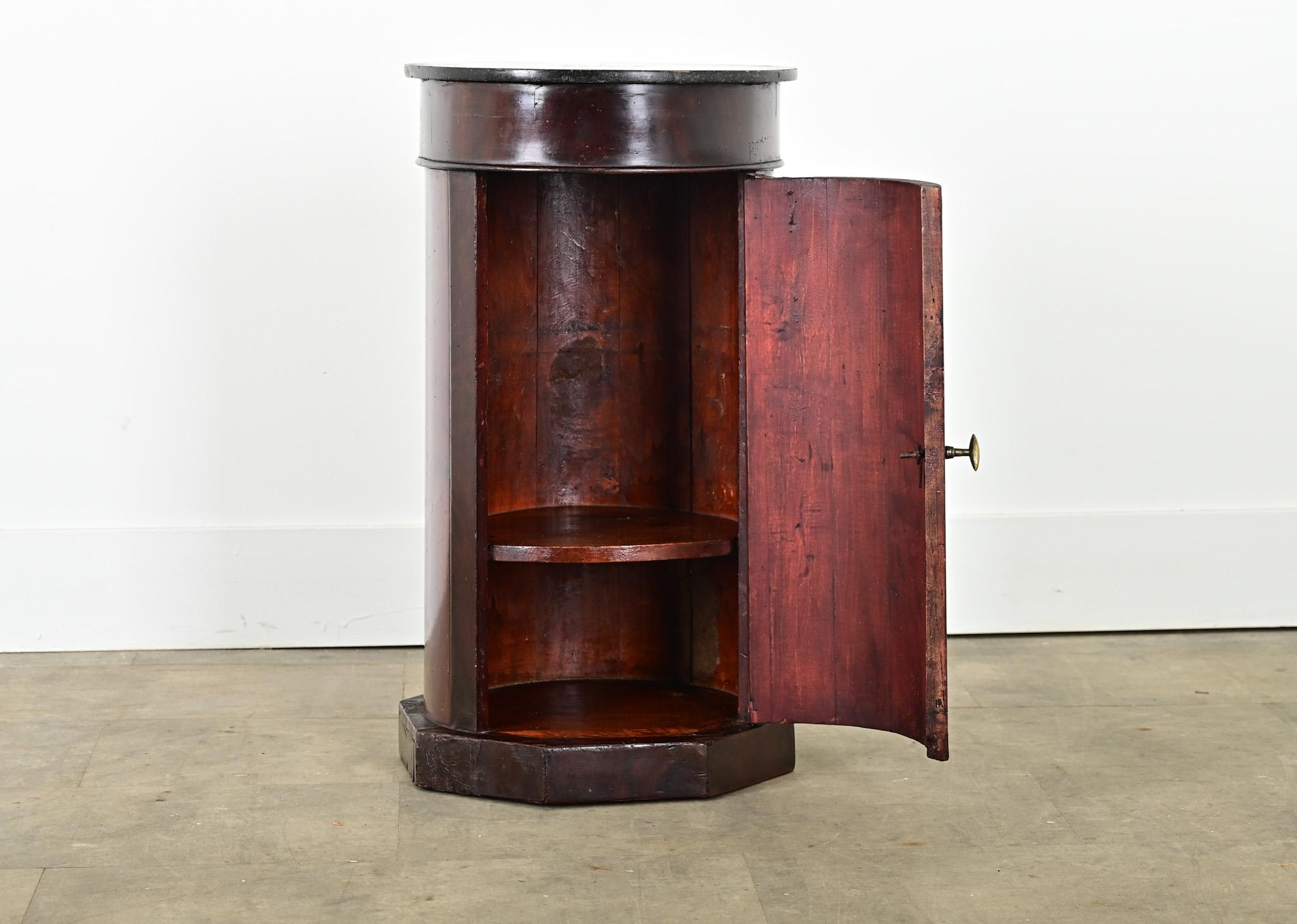 French 19th Century Mahogany Bedside Cabinet In Good Condition In Baton Rouge, LA