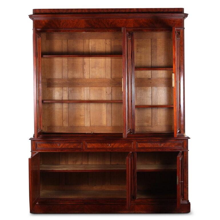French 19th Century Mahogany Bookcase For Sale 2