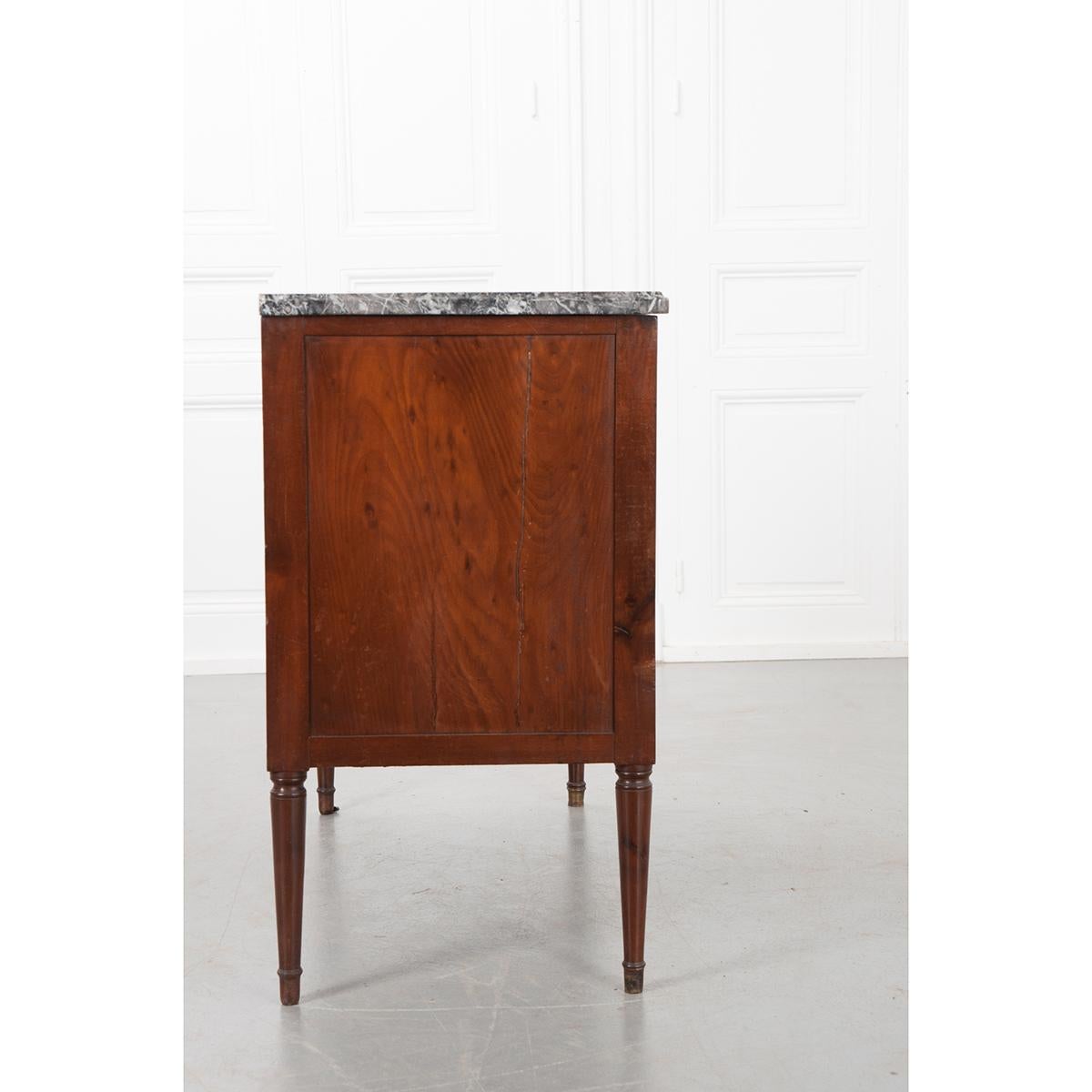 French 19th Century Mahogany Commode In Good Condition In Baton Rouge, LA