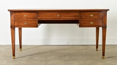 Bureau français du 19ème siècle en acajou avec dessus en cuir
