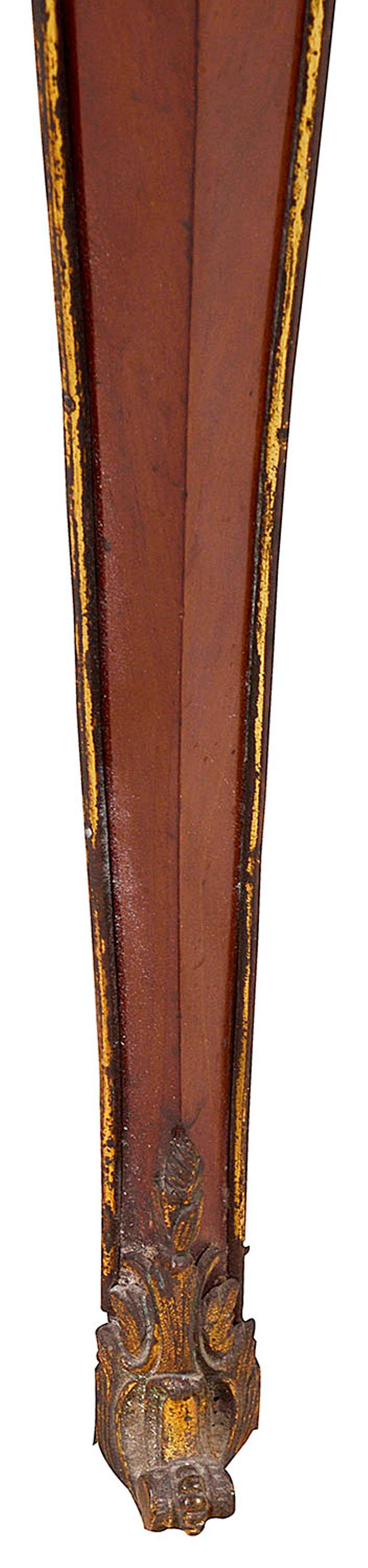 Bronze doré Vitrine française du 19ème siècle en acajou en vente