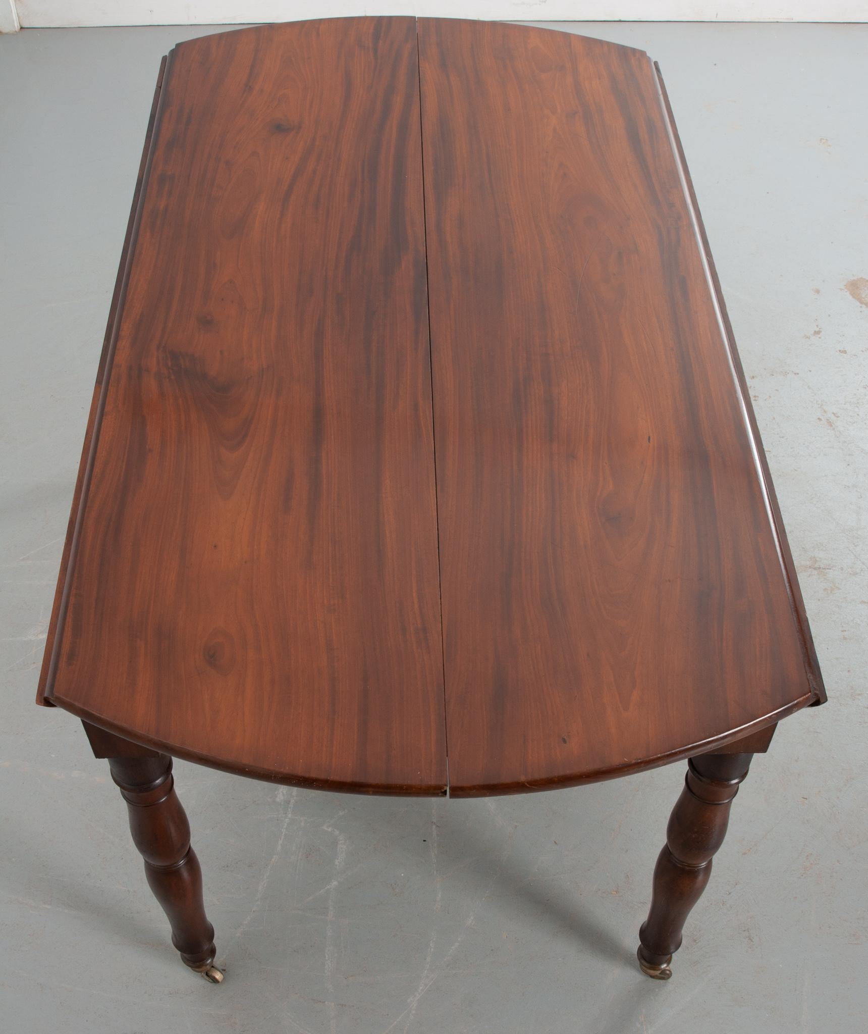 French 19th Century Mahogany Drop Leaf Table In Good Condition In Baton Rouge, LA