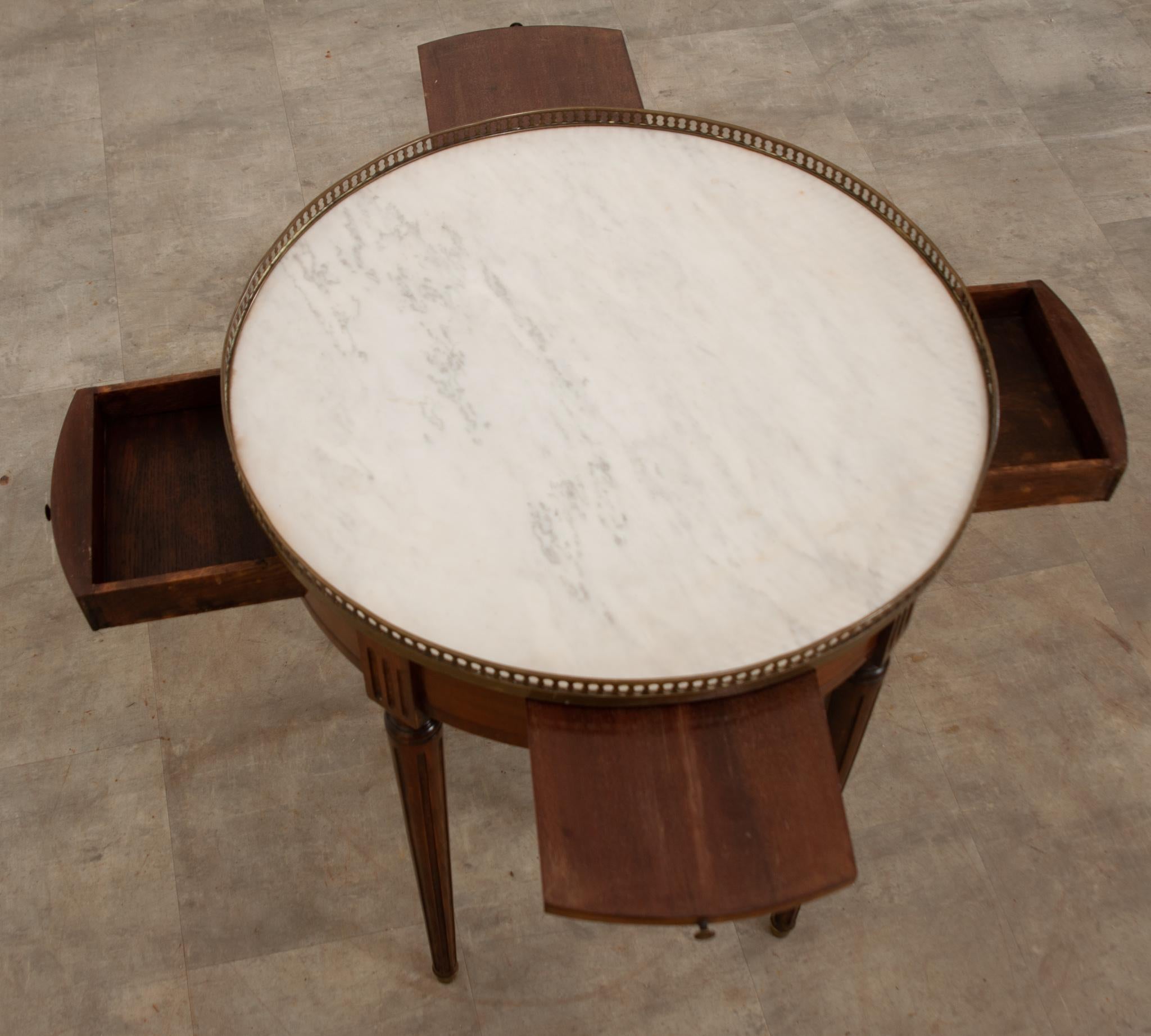 Polished French 19th Century Mahogany Gueridon Bouillotte For Sale