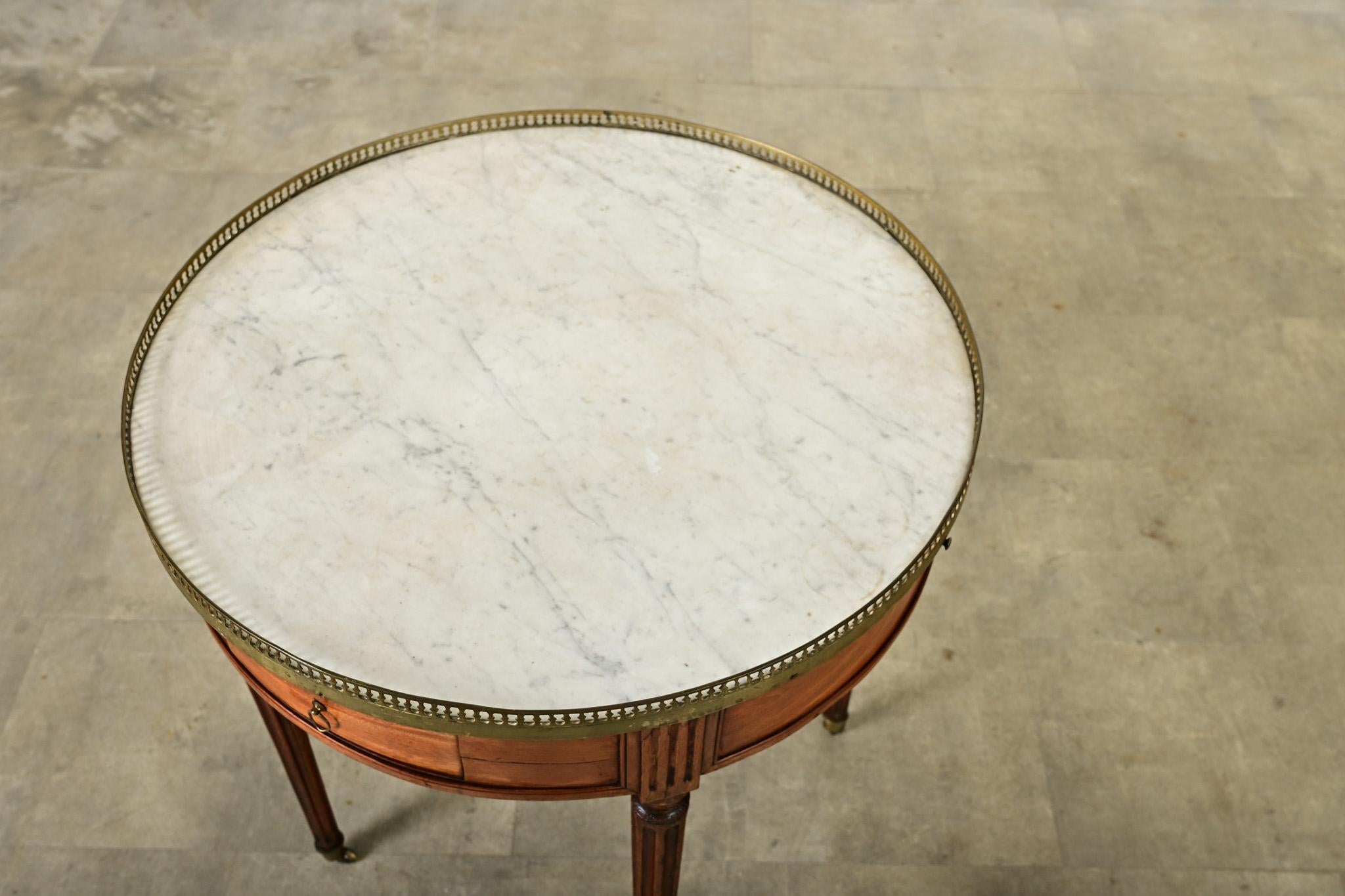 Brass French 19th Century Mahogany Gueridon Bouillotte Table For Sale