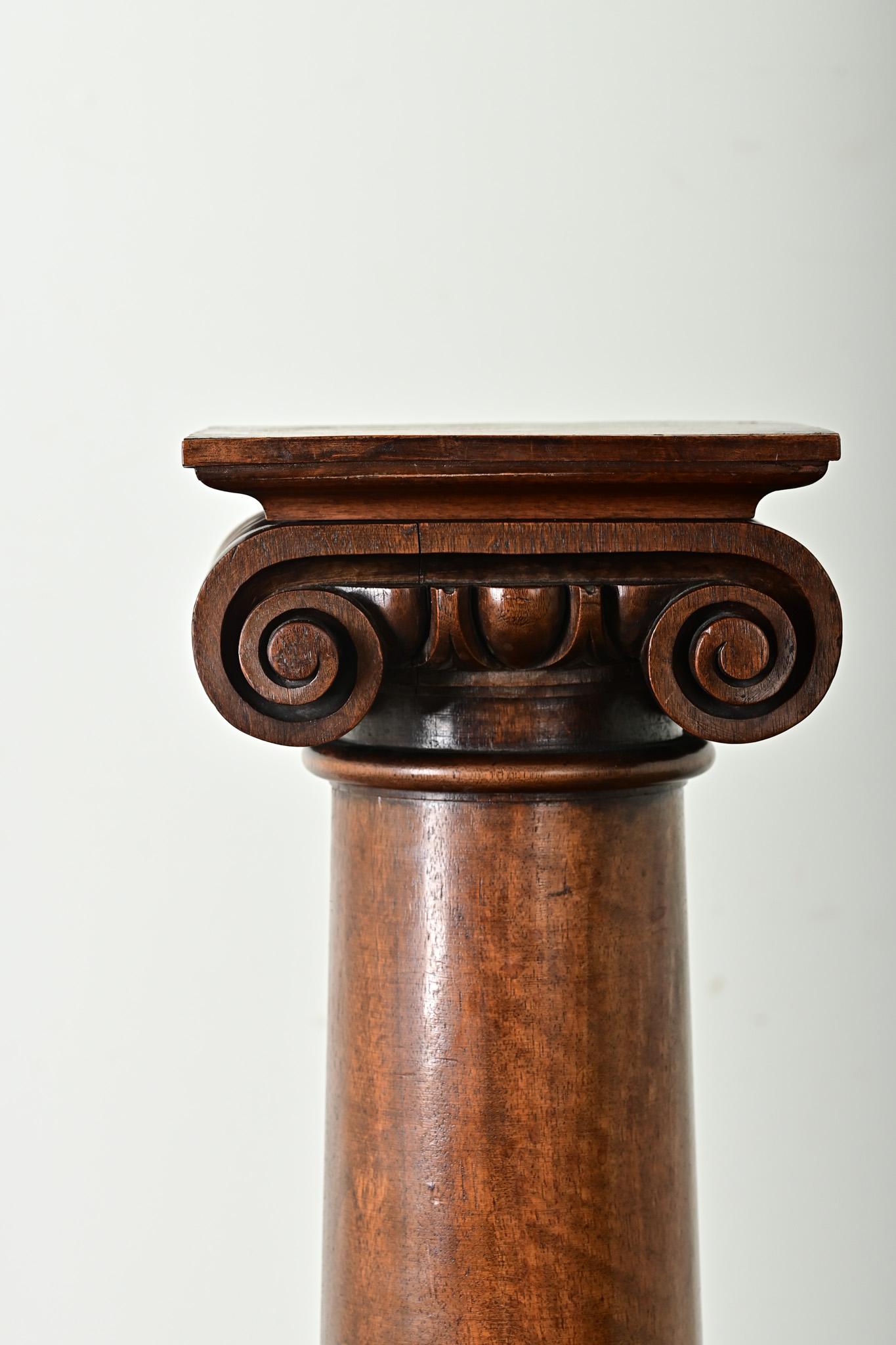 Französische Ionische Säule aus Mahagoni des 19. Jahrhunderts 6
