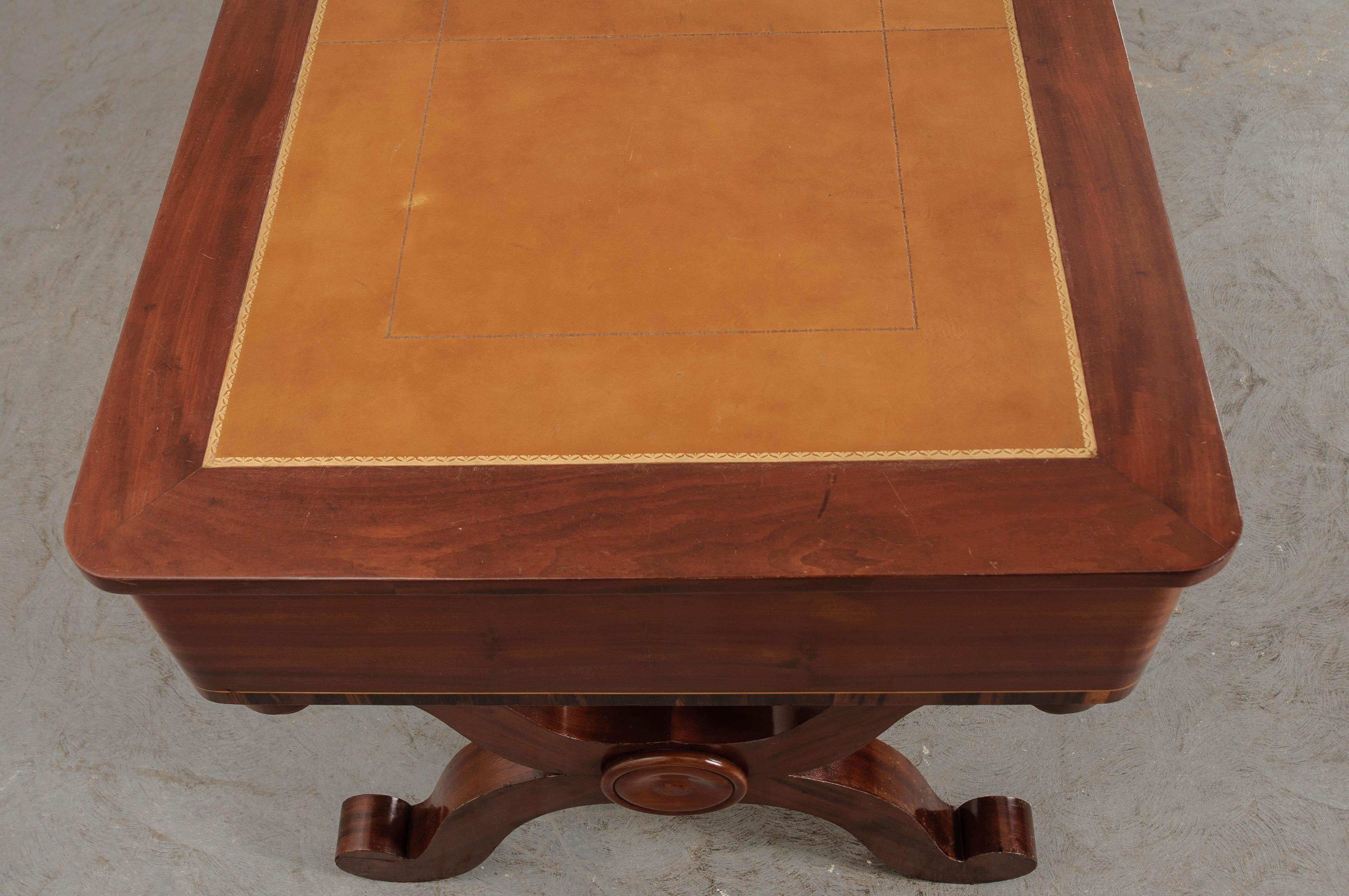 French 19th Century Mahogany Library Desk In Good Condition In Baton Rouge, LA