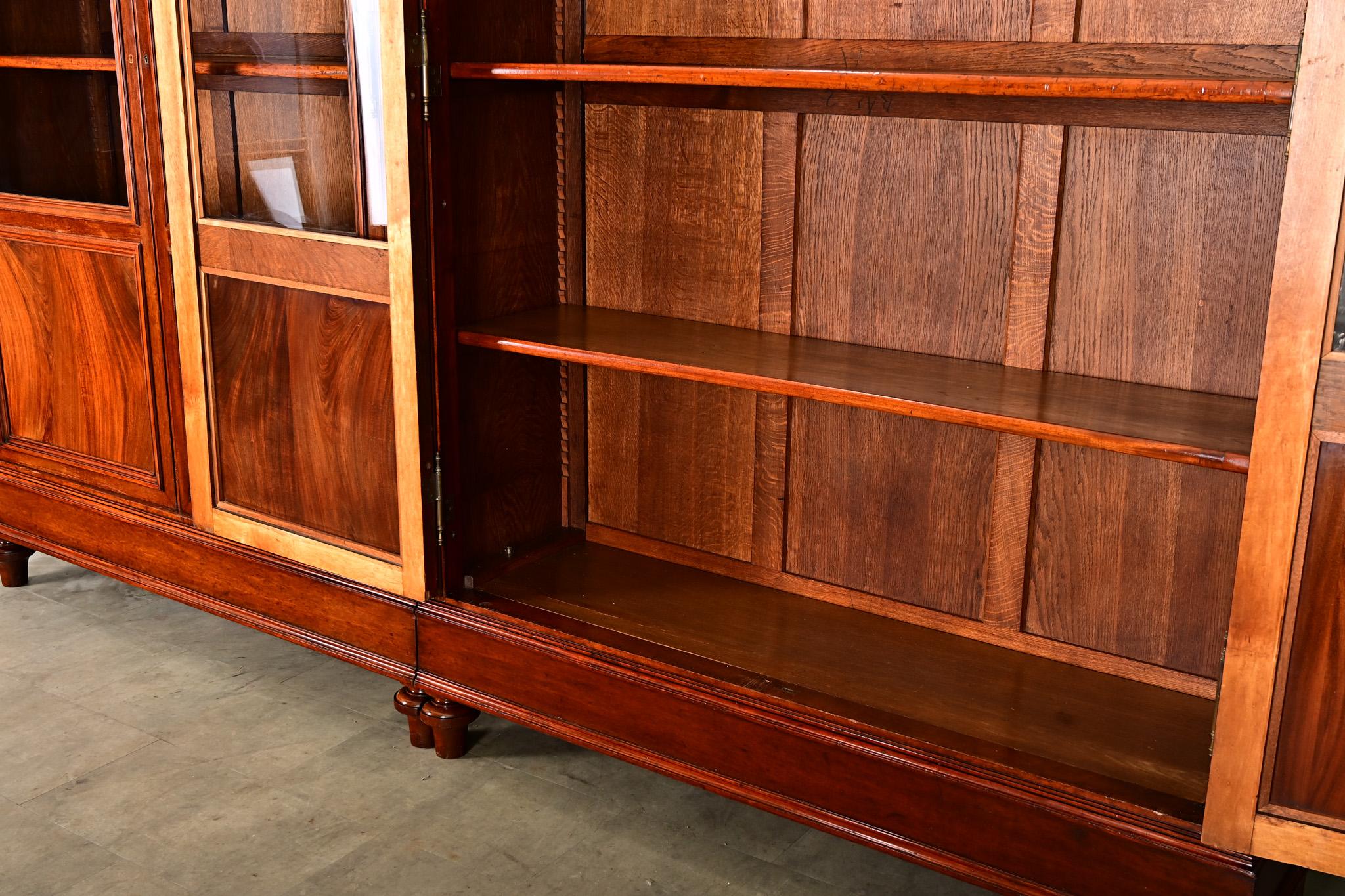 Bibliotheque francese del XIX secolo in mogano in stile Luigi XVI in vendita 6