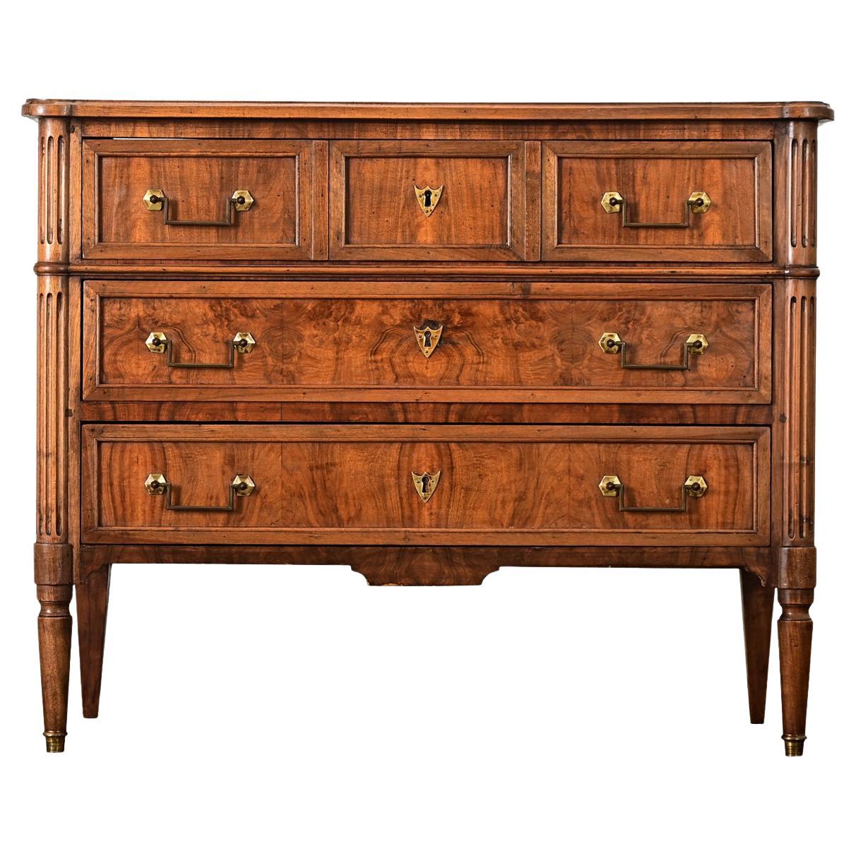 French 19th Century Mahogany Louis XVI Style Commode in vendita