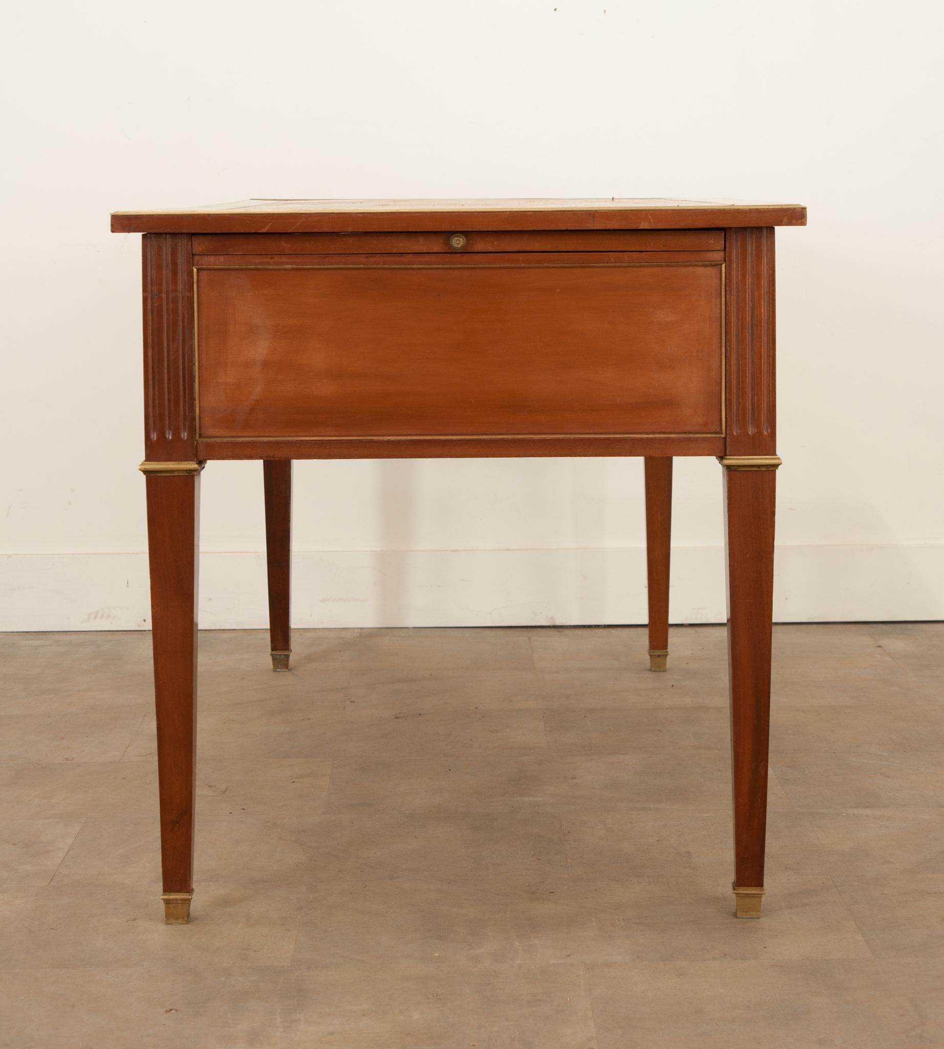 French 19th Century Mahogany Transitional Desk 4