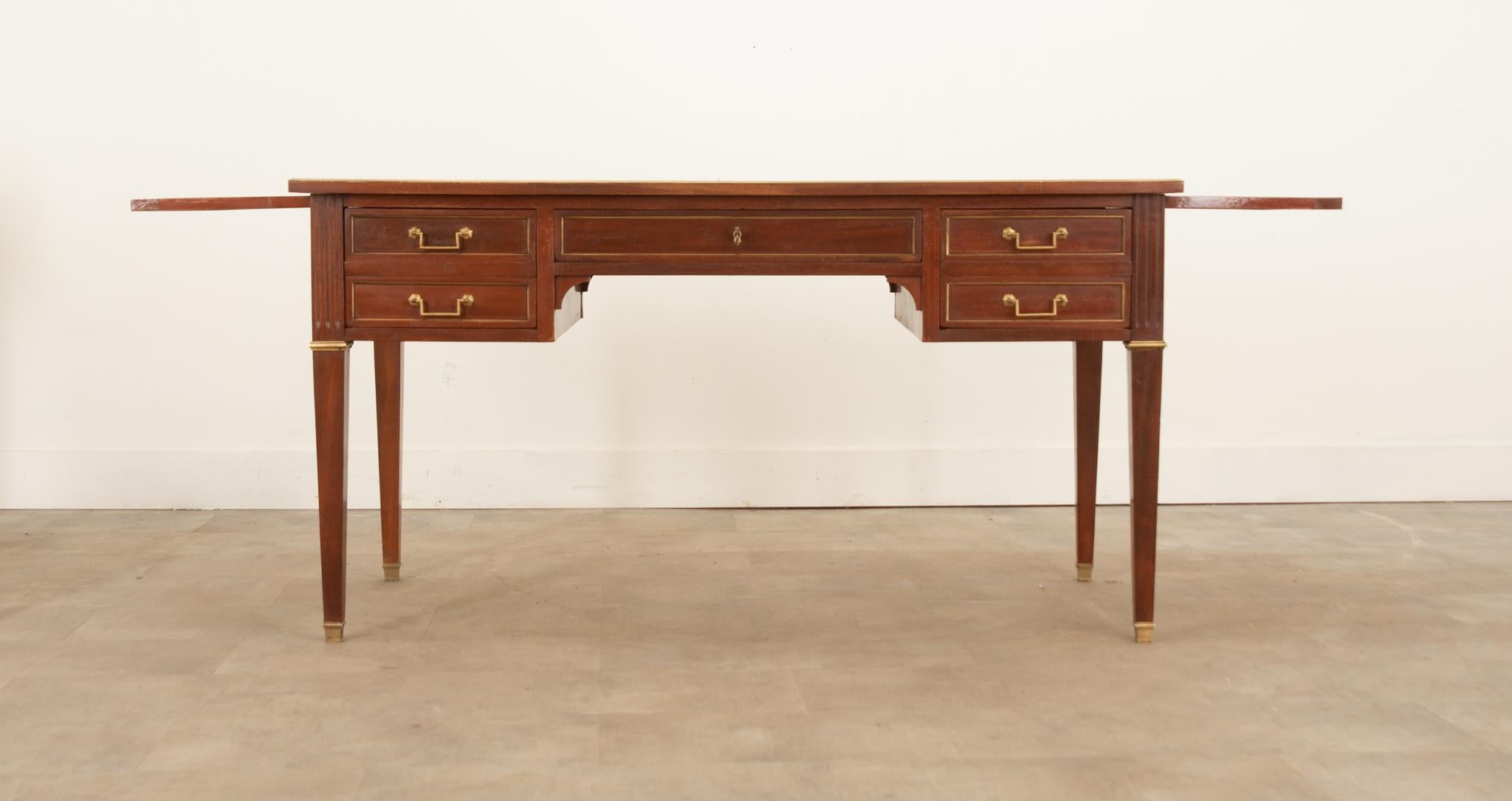 French 19th Century Mahogany Transitional Desk In Good Condition In Baton Rouge, LA