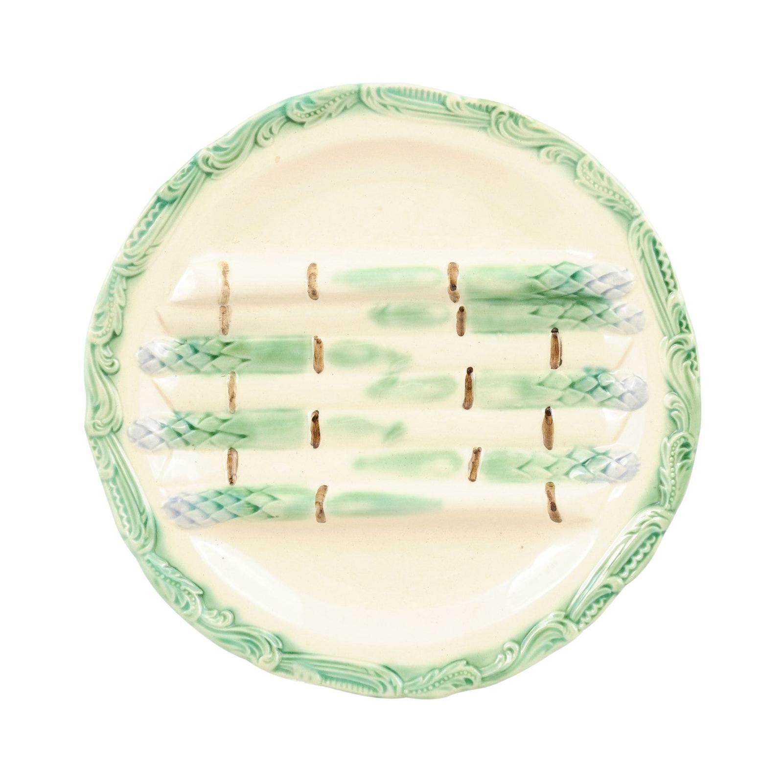 French 19th Century Majolica Asparagus Plate with Green and Cream Accents