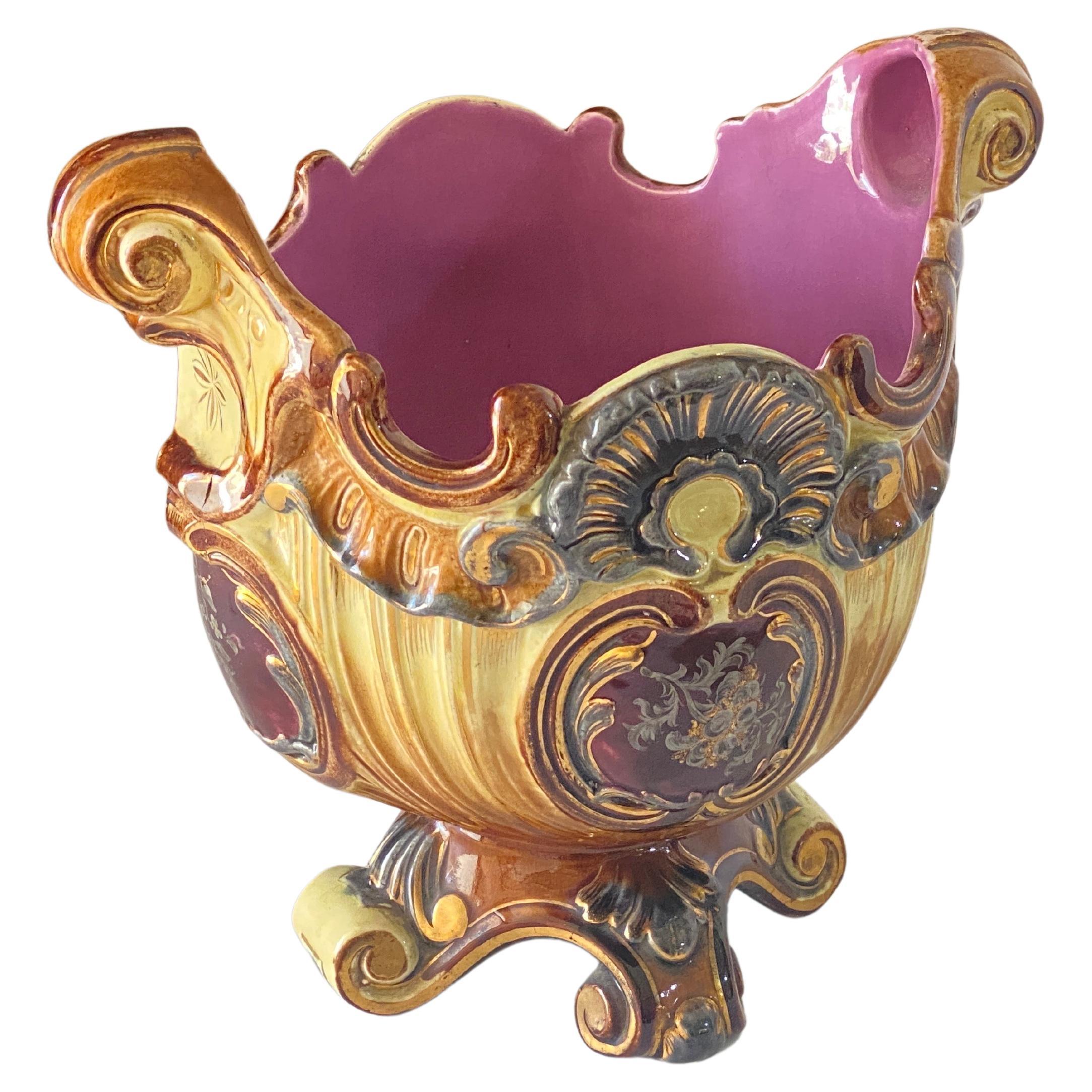 Cache-Pot en majolique française du 19ème siècle avec  Décorations de feuillages