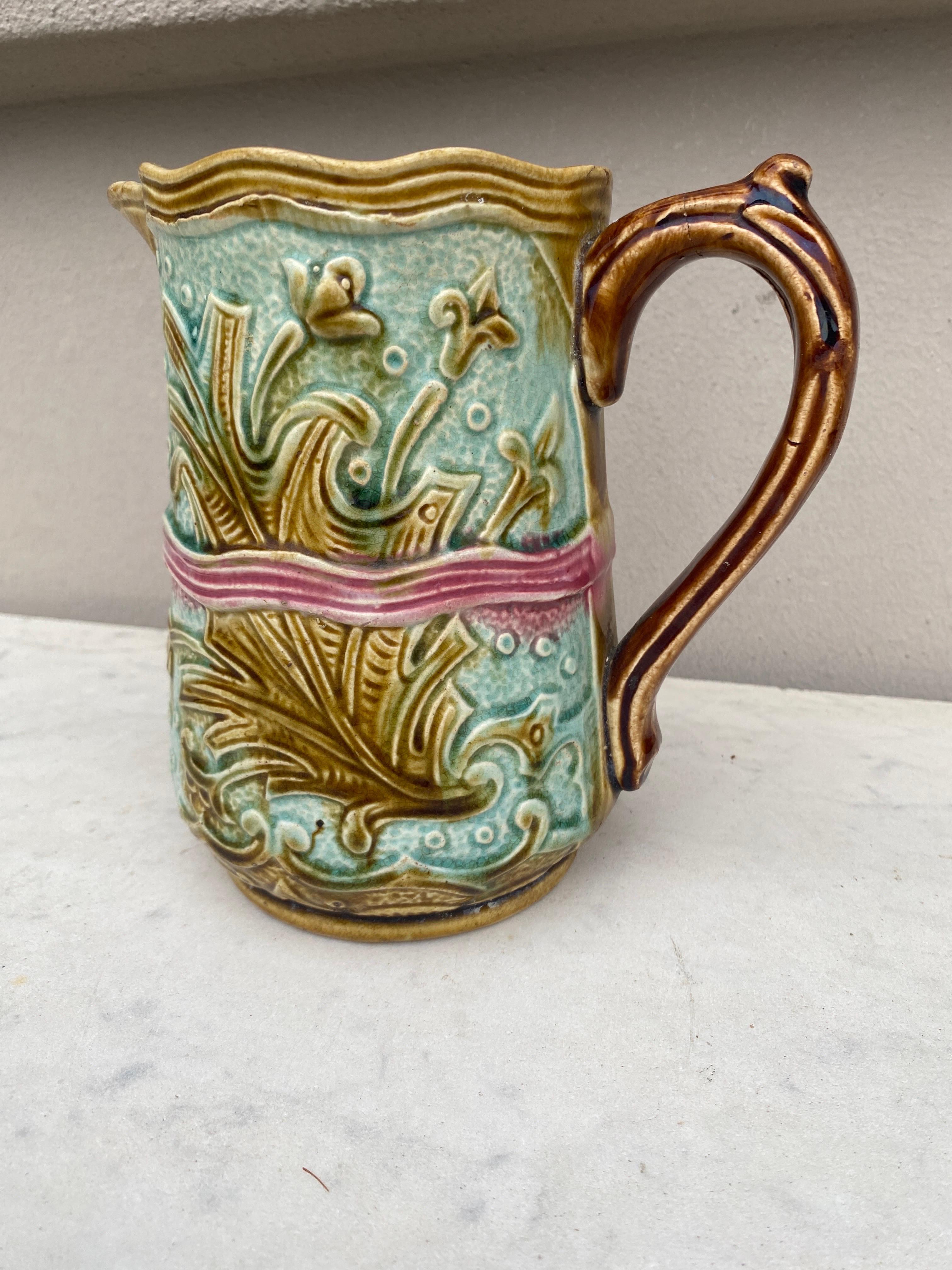 French 19th Century Majolica Leaves Pitcher  In Good Condition For Sale In Austin, TX