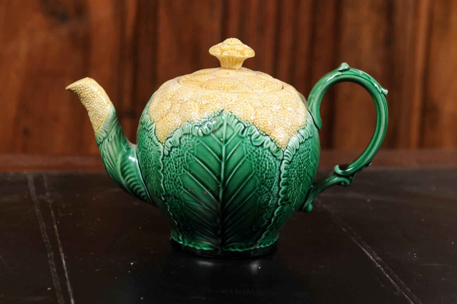 French 19th Century Majolica Light Yellow and Green Cauliflower Lidded Teapot In Good Condition In Atlanta, GA