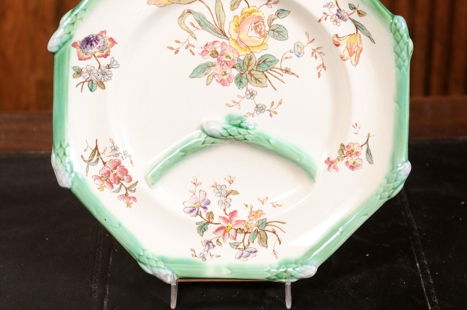 French 19th Century Majolica Octagonal Asparagus Serving Plate with Floral Décor 7