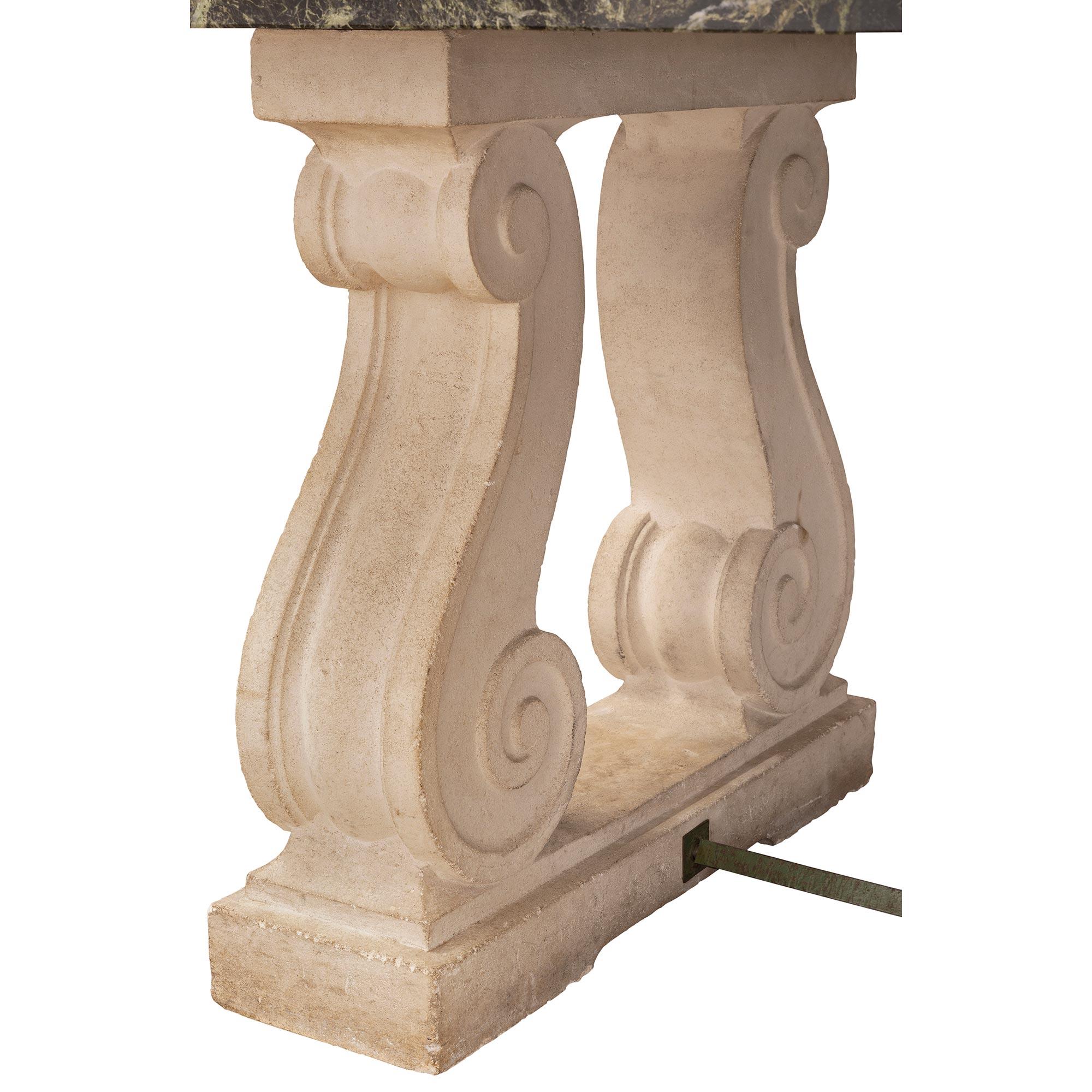 Mesa central francesa de mármol y piedra caliza del siglo XIX en venta 1