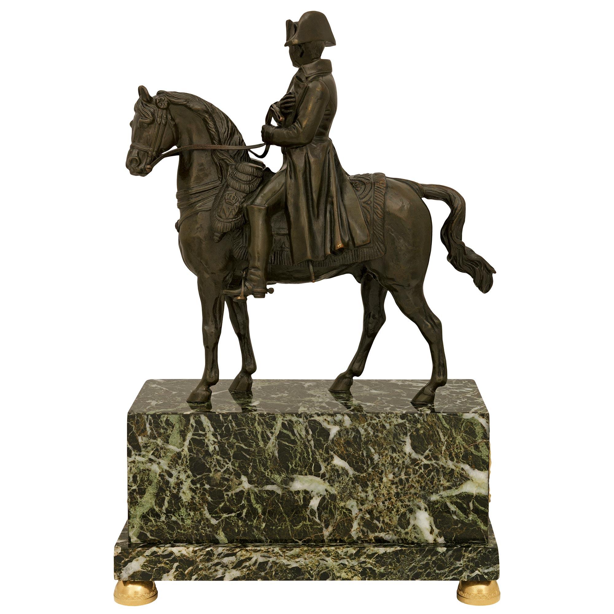 Französische Marmor-, Ormolu- und Bronzestatue von Napoleon aus dem 19. im Angebot 4