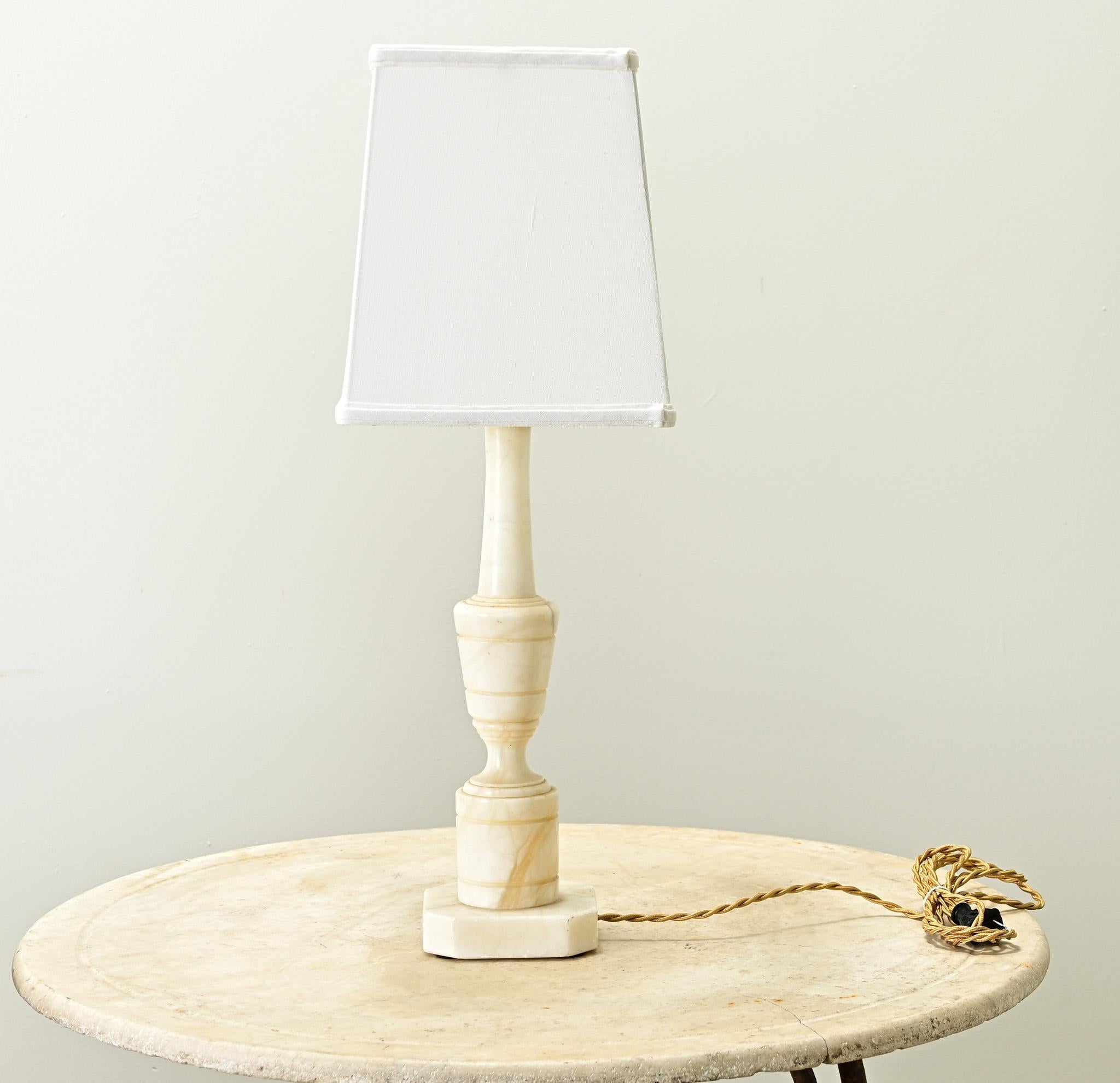 French 19th Century Marble Table Lamp In Good Condition For Sale In Baton Rouge, LA