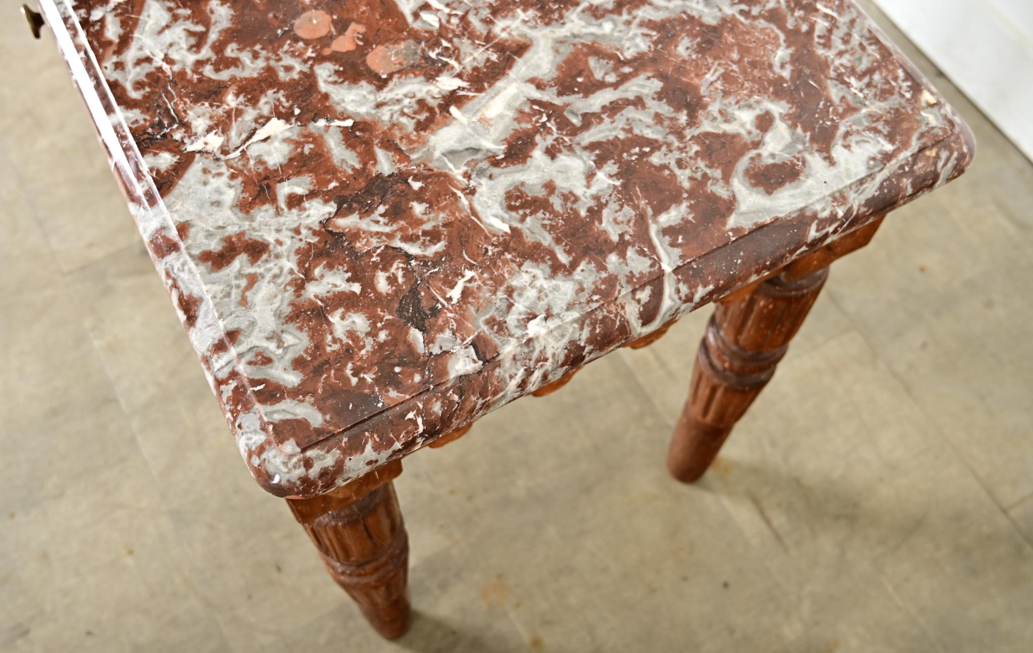 Marbre Table de boucherie française du 19ème siècle à plateau de marbre en vente