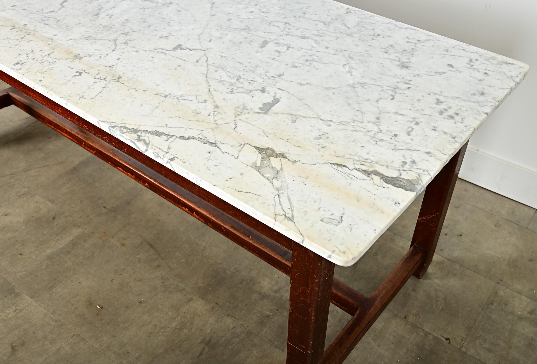 Mesa de labranza francesa del siglo XIX con tapa de mármol en venta 4
