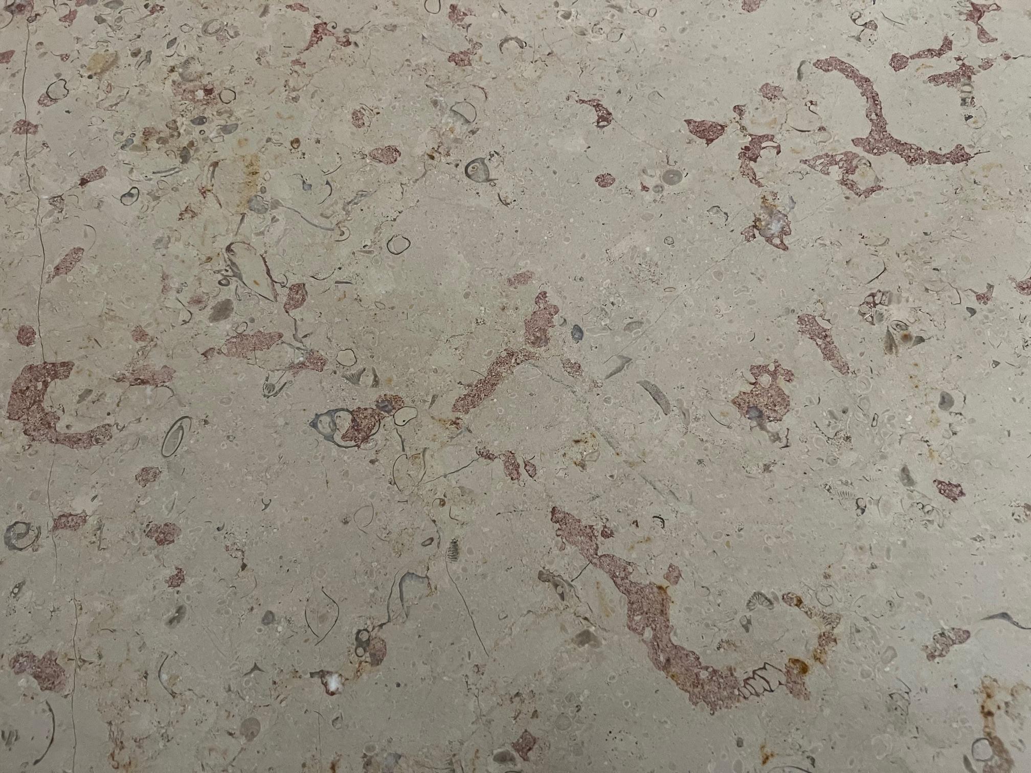 Mesa francesa de madera dorada con tapa de mármol del siglo XIX en venta 2