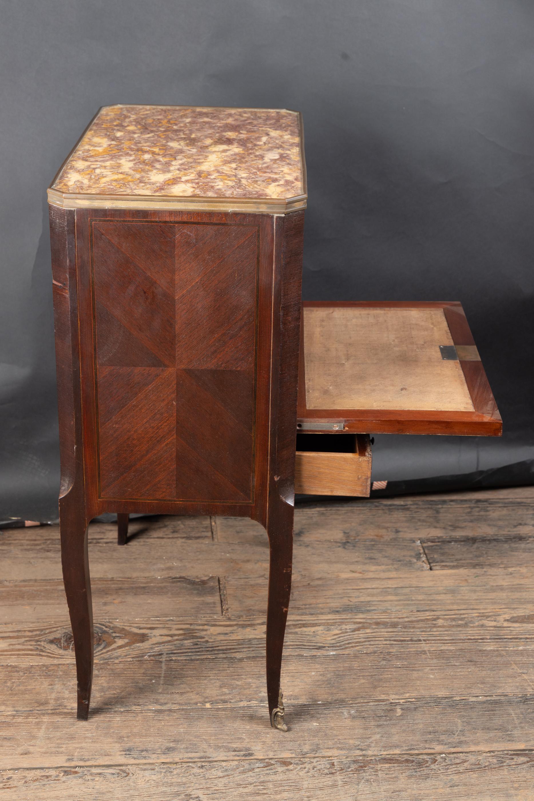 Secretaire a Abbatant en marbre du 19eme siecle, bureau a chute État moyen - En vente à New Orleans, LA