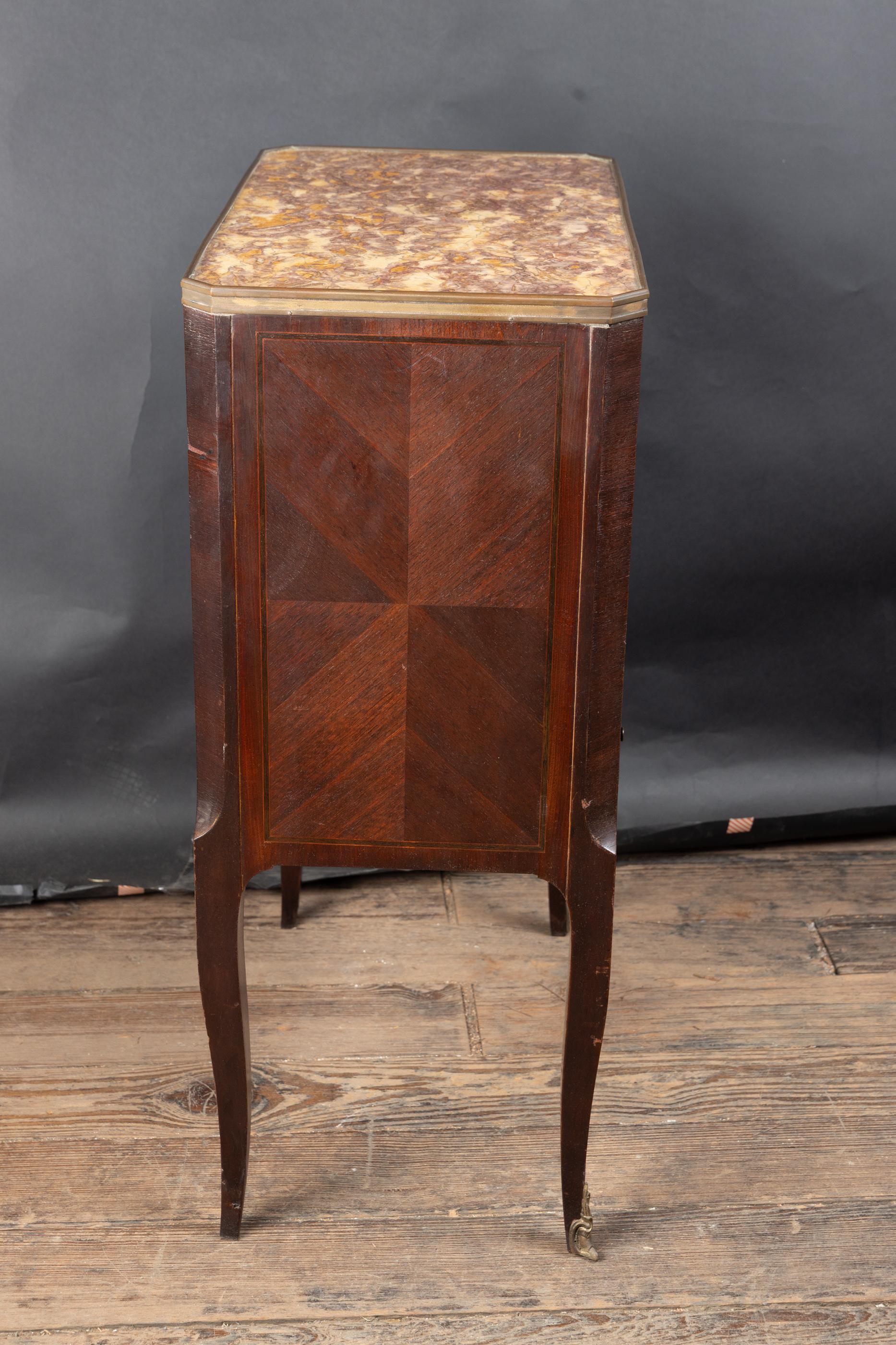 Secretaire a Abbatant en marbre du 19eme siecle, bureau a chute en vente 1