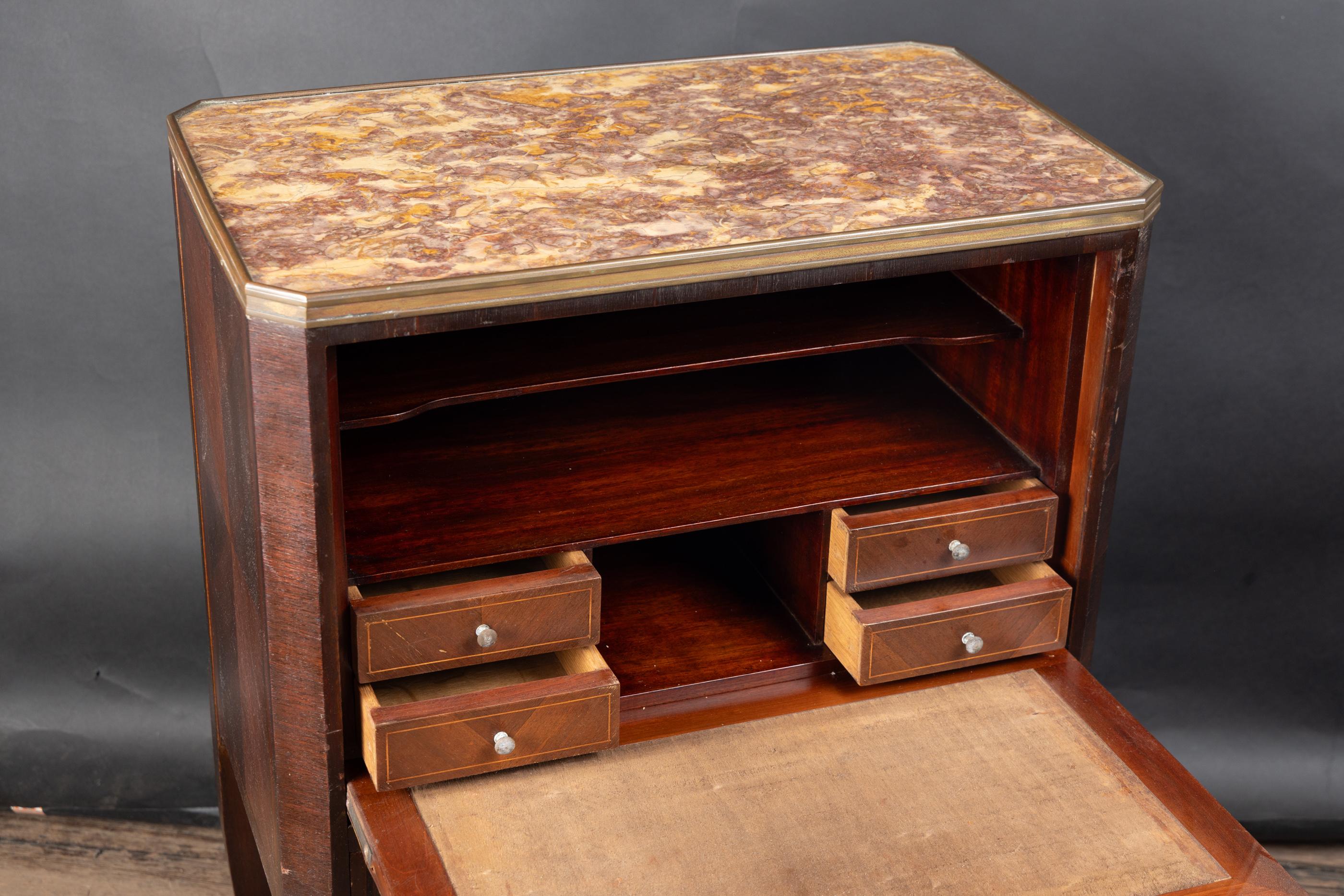 Secretaire a Abbatant en marbre du 19eme siecle, bureau a chute en vente 3