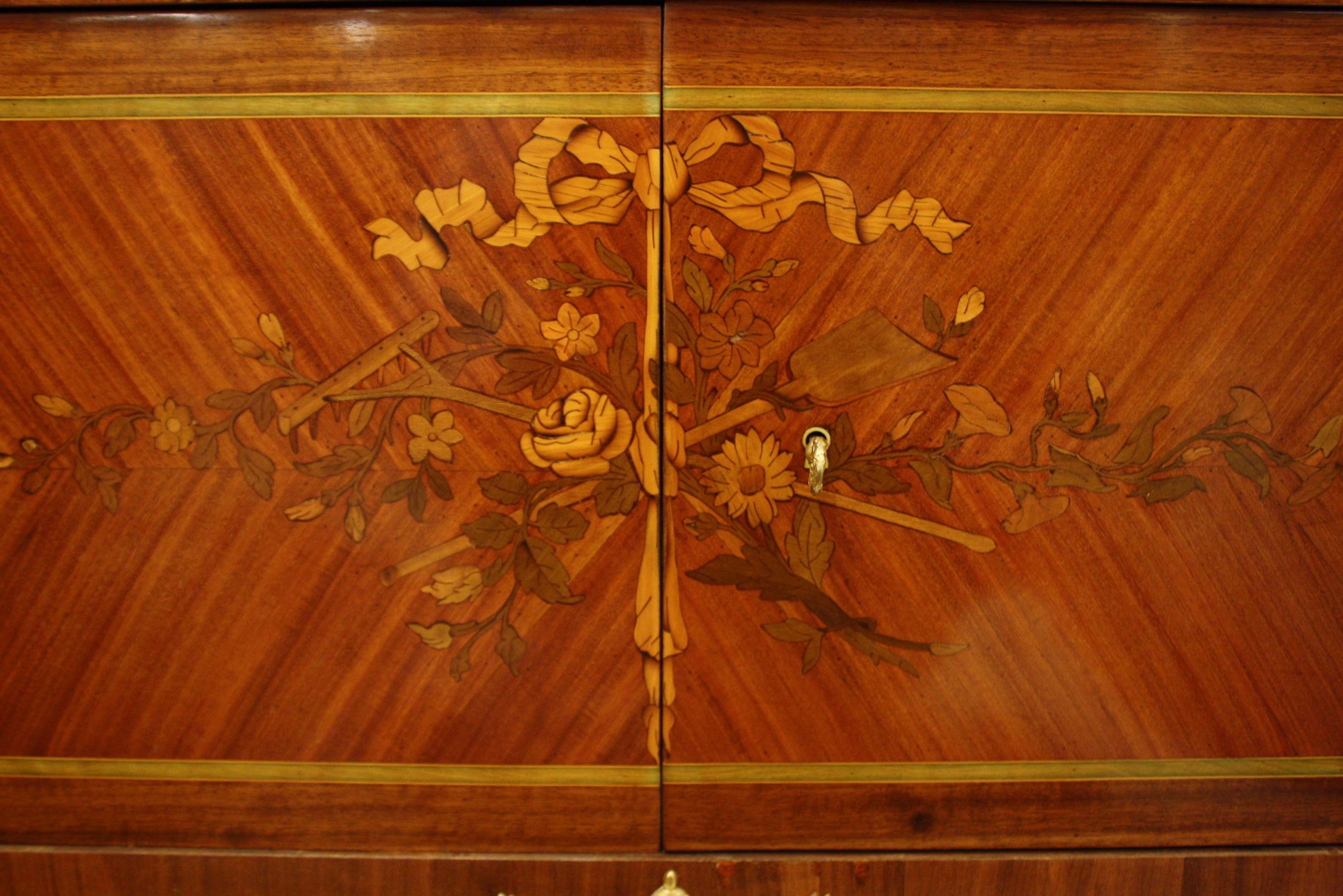 French 19th Century Marquetry Commode with Marble Top 5