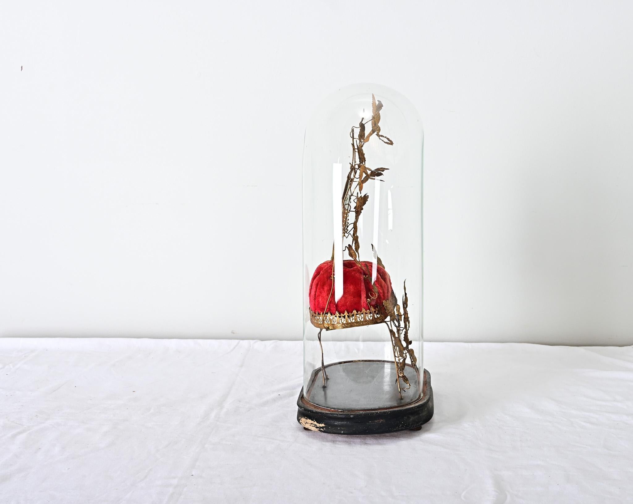 French 19th Century Marriage Dome on Stand For Sale 3