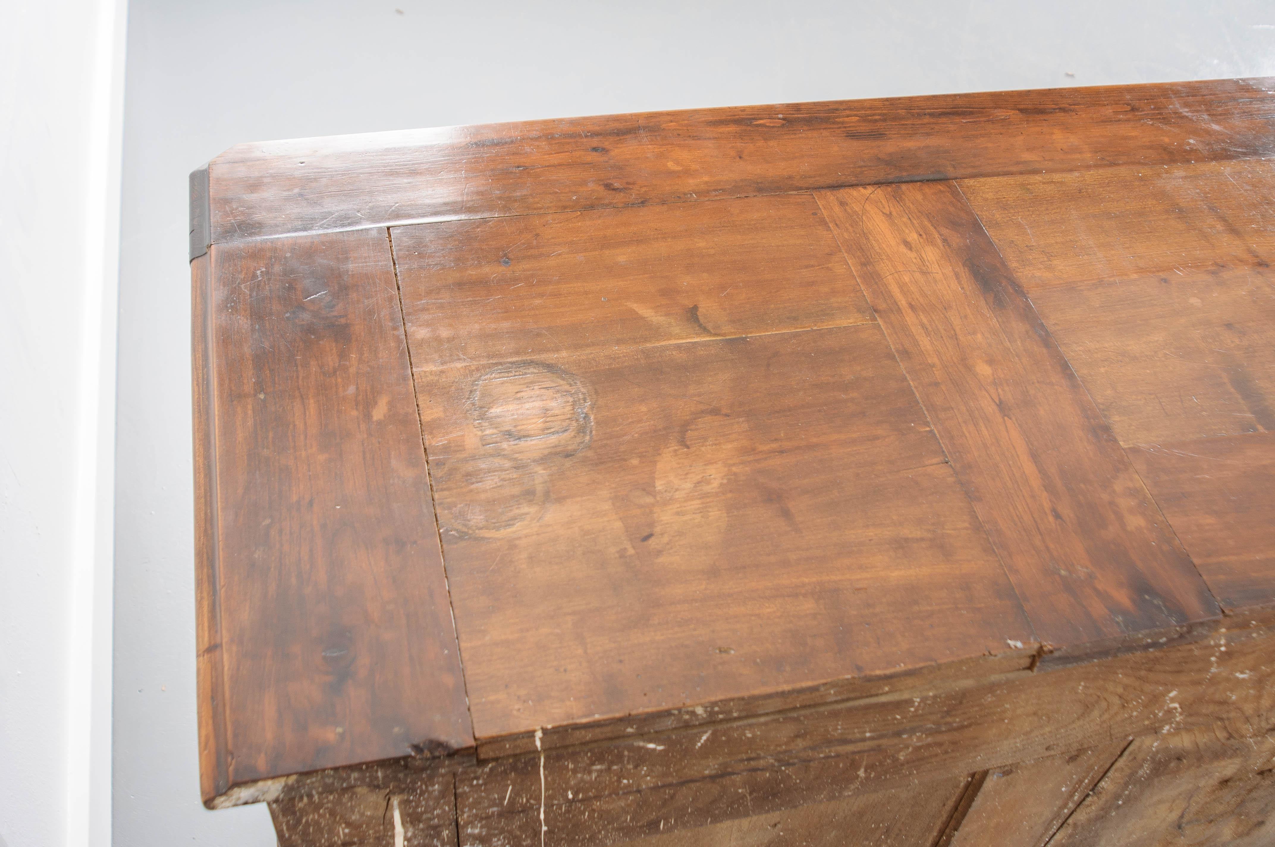 French 19th Century Massive Louis Philippe Walnut Enfilade In Good Condition In Baton Rouge, LA