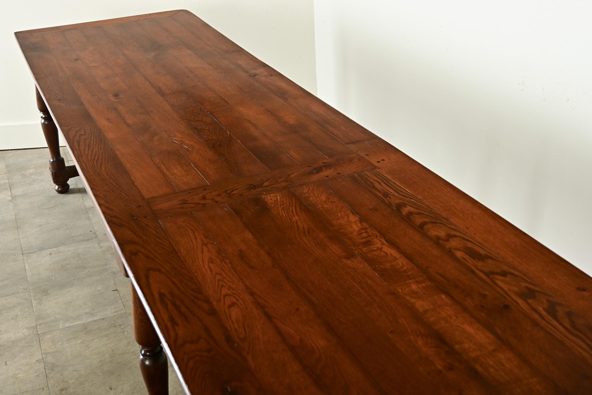 XIXe siècle Table de ferme française du 19ème siècle en chêne massif en vente