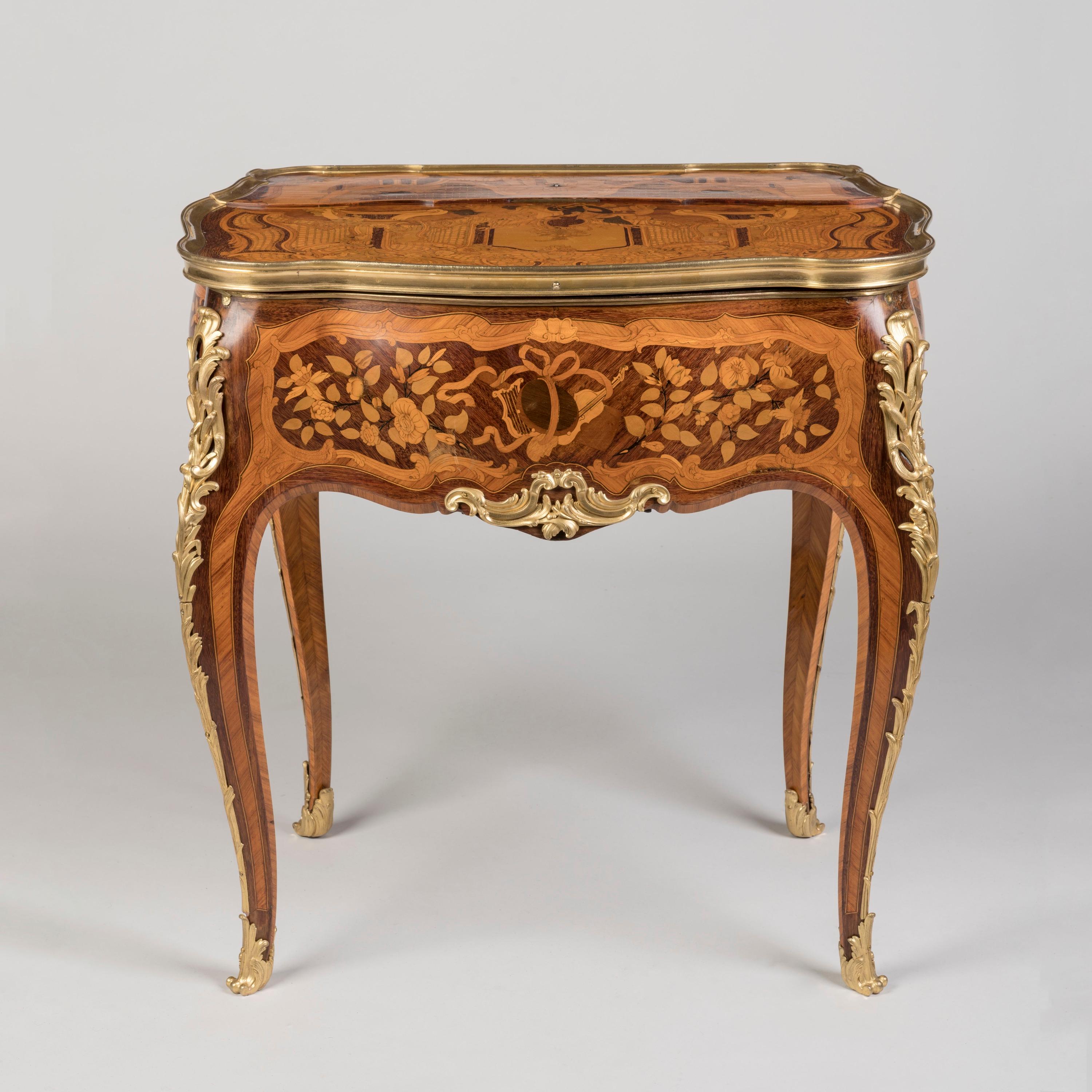 Bronze doré Table mécanique à la Bourgogne du 19e siècle, à la manière d'Oeben en vente