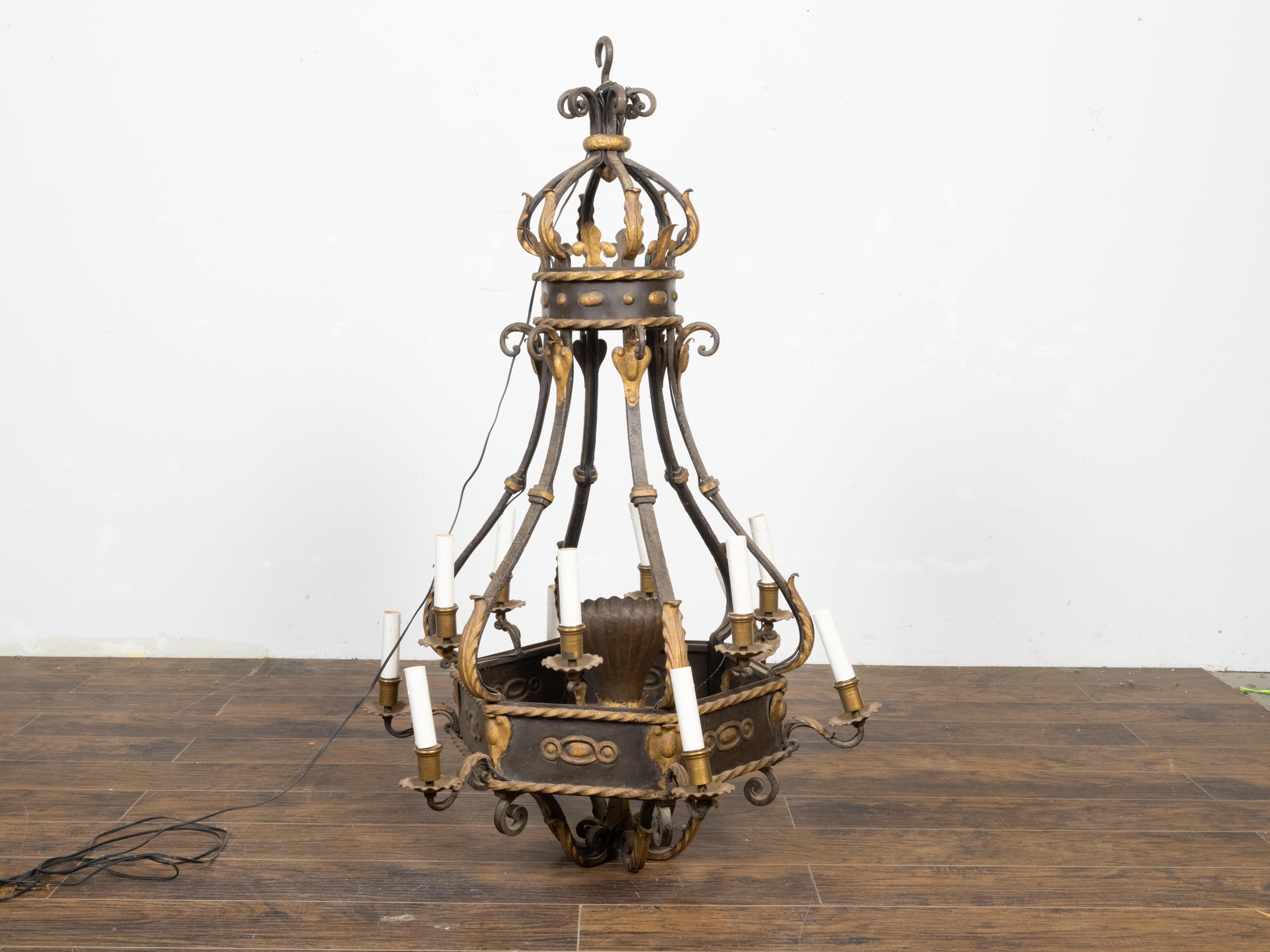 Gilt French 19th Century Metal 12-Light Crown Chandelier with Gilded Accents For Sale