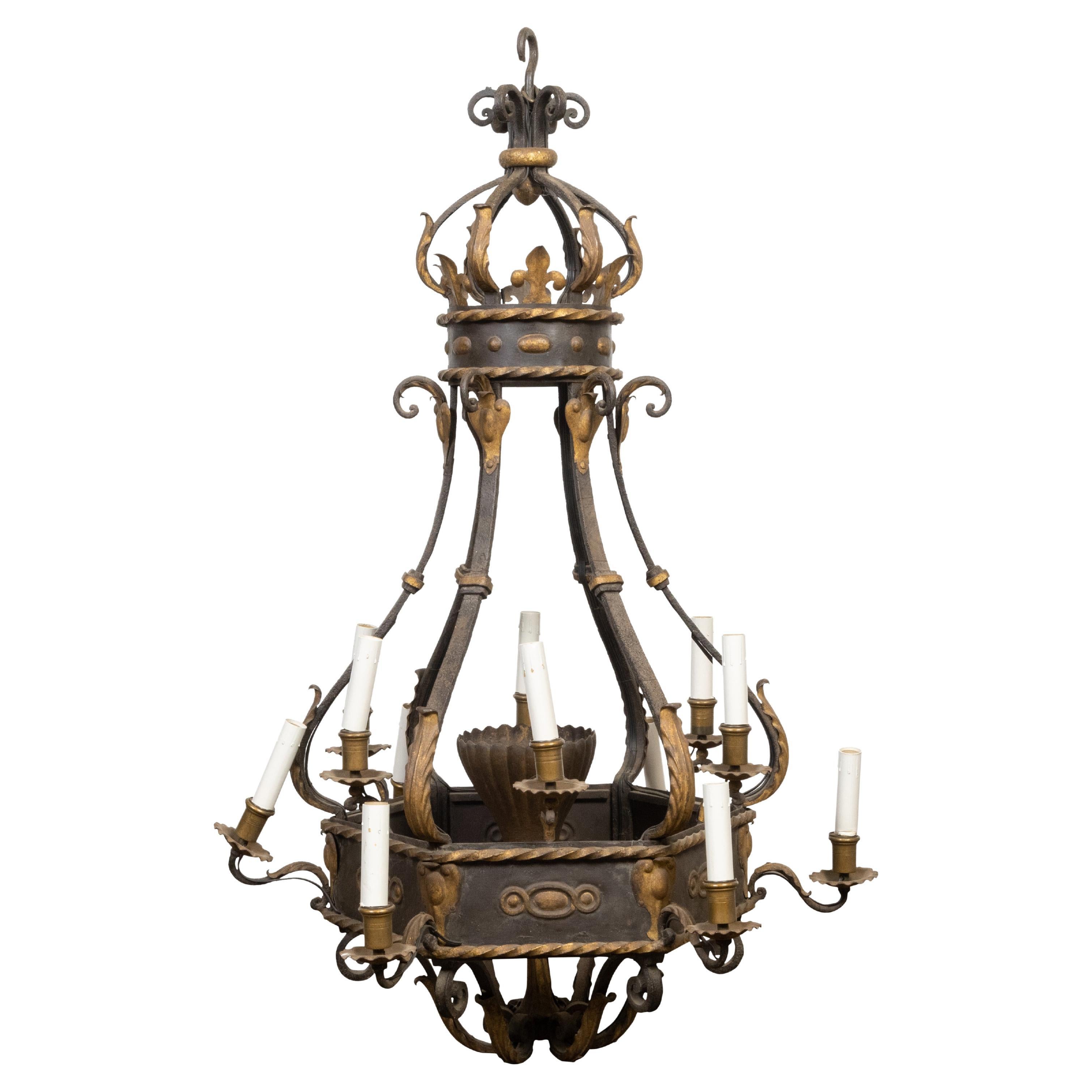 French 19th Century Metal 12-Light Crown Chandelier with Gilded Accents For Sale
