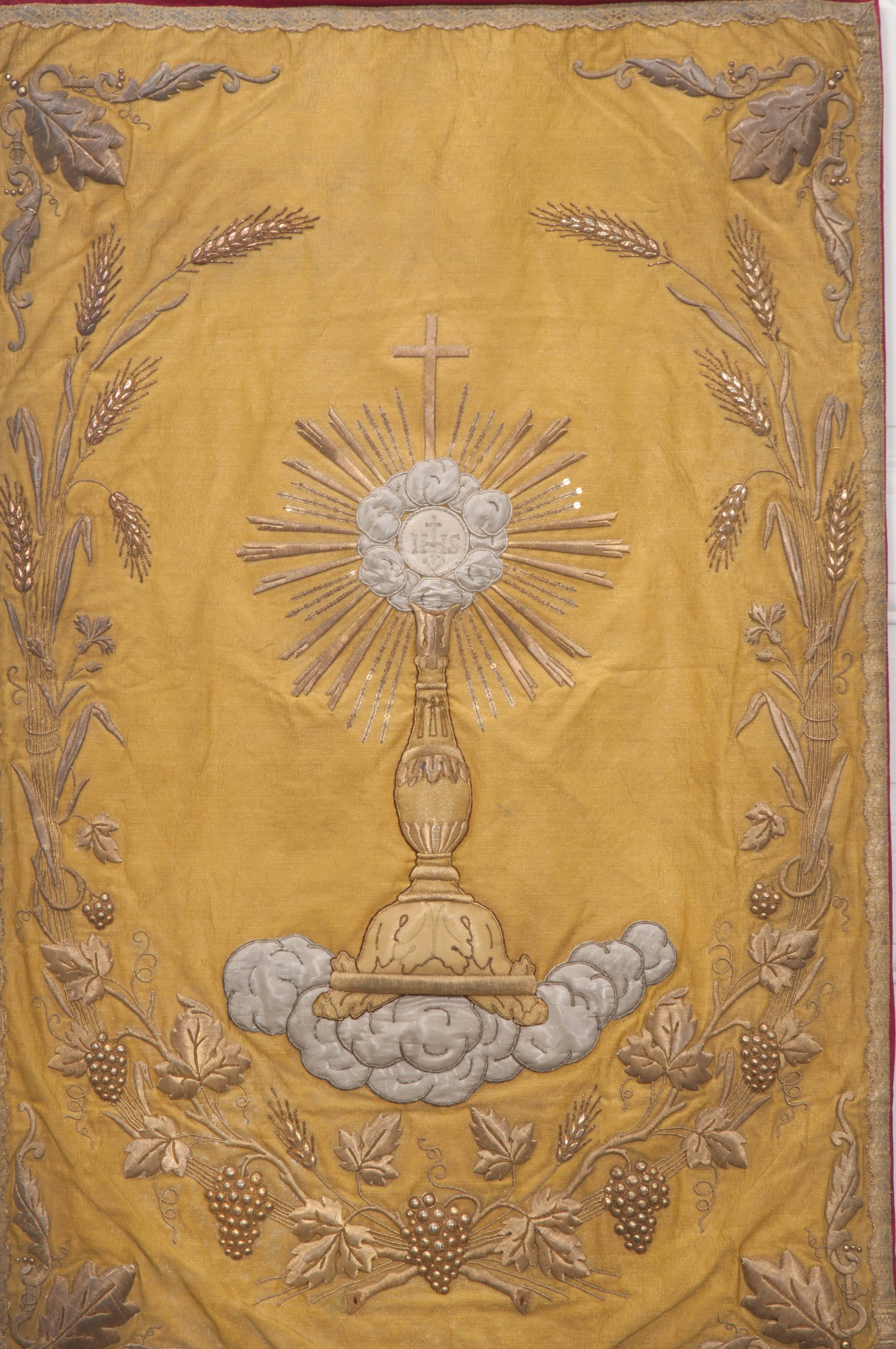 French 19th Century Metallic Embroidered Religious Banner In Good Condition In Baton Rouge, LA