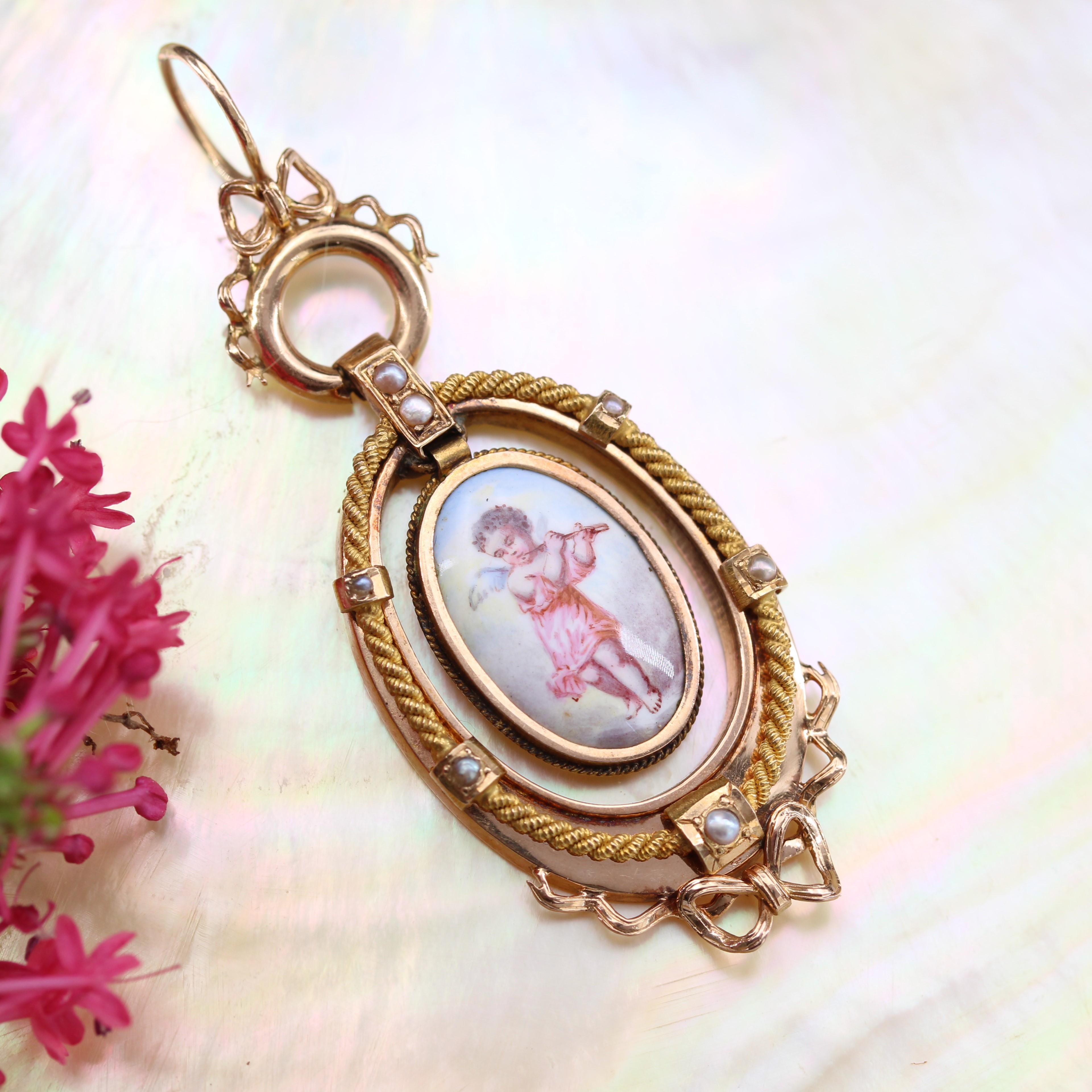 Napoleon III French 19th Century Miniature Fine Pearl 18 K Rose Gold Pendant For Sale