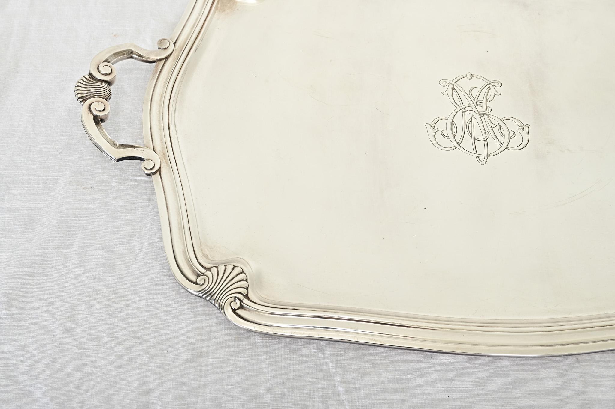 XIXe siècle Plateau français du 19ème siècle en métal argenté monogrammé en vente