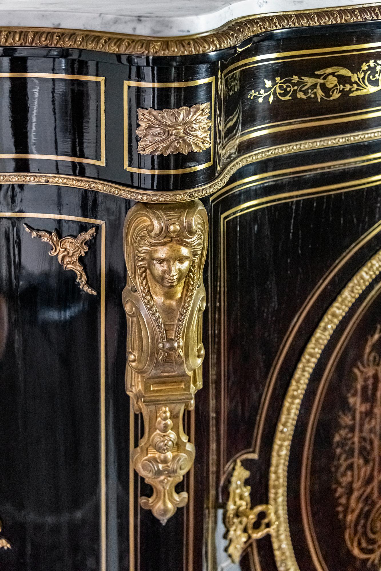 French 19th Century Napoleon III Cabinet In Good Condition In Vilnius, LT