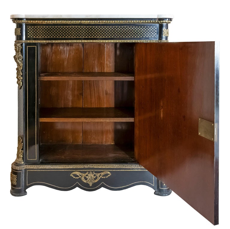 French 19th Century Napoleon III Cabinet For Sale 2