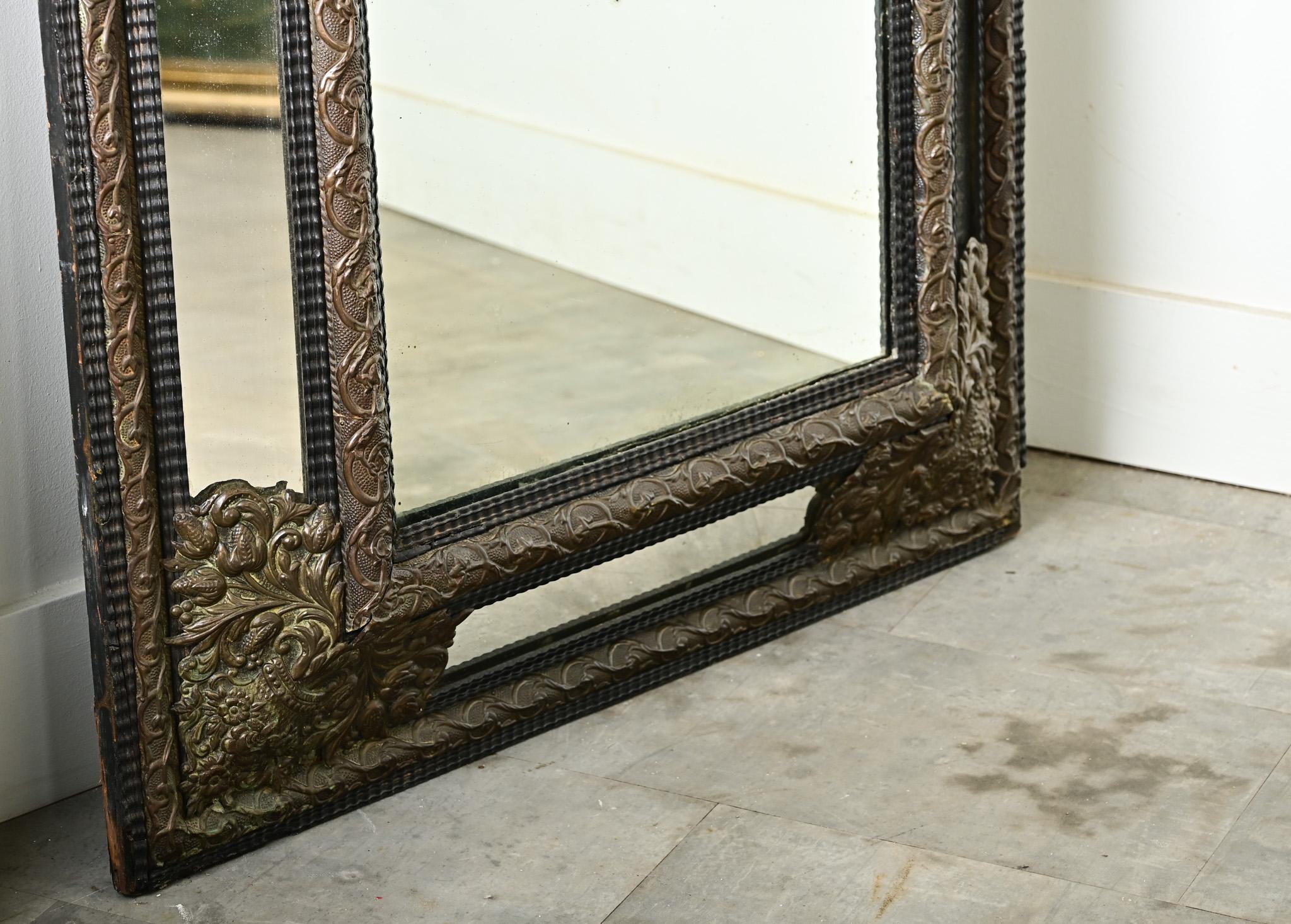 XIXe siècle Miroir à coussin Napoléon III du 19ème siècle