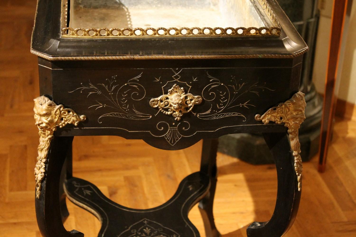 Blackened French 19th Century Napoleon III Ebonized and Gilt Bronze Planter Table