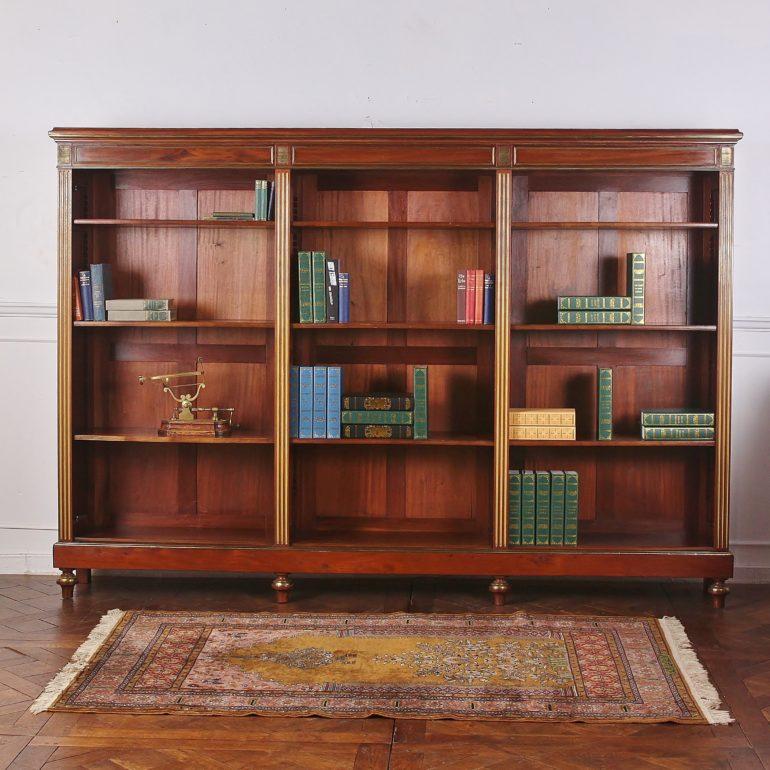 French 19th Century Napoleon III Mahogany Open Bookcase Bibliotheque In Good Condition In Vancouver, British Columbia