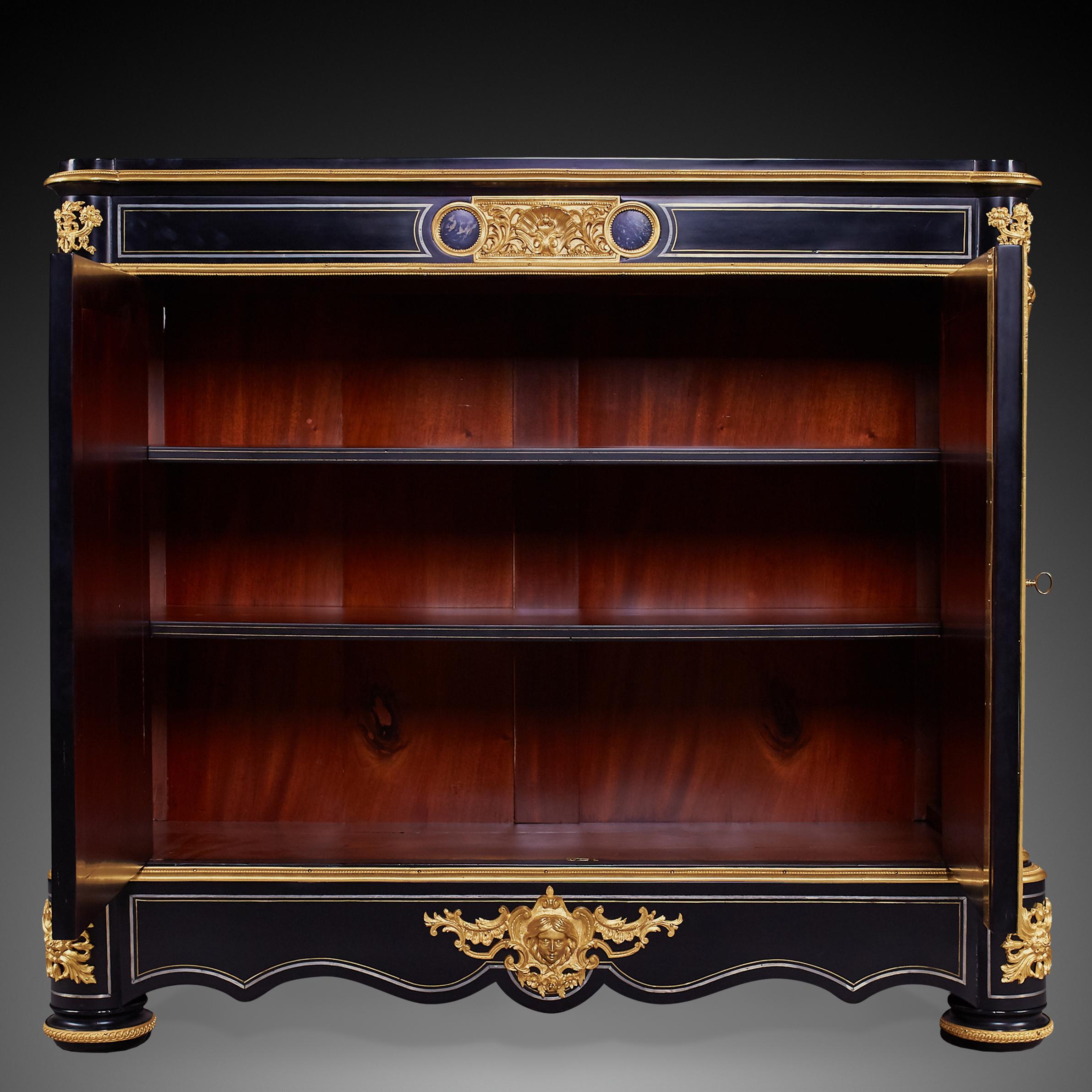 French 19th Century Napoleon III Period Cabinet In Excellent Condition For Sale In Warsaw, PL