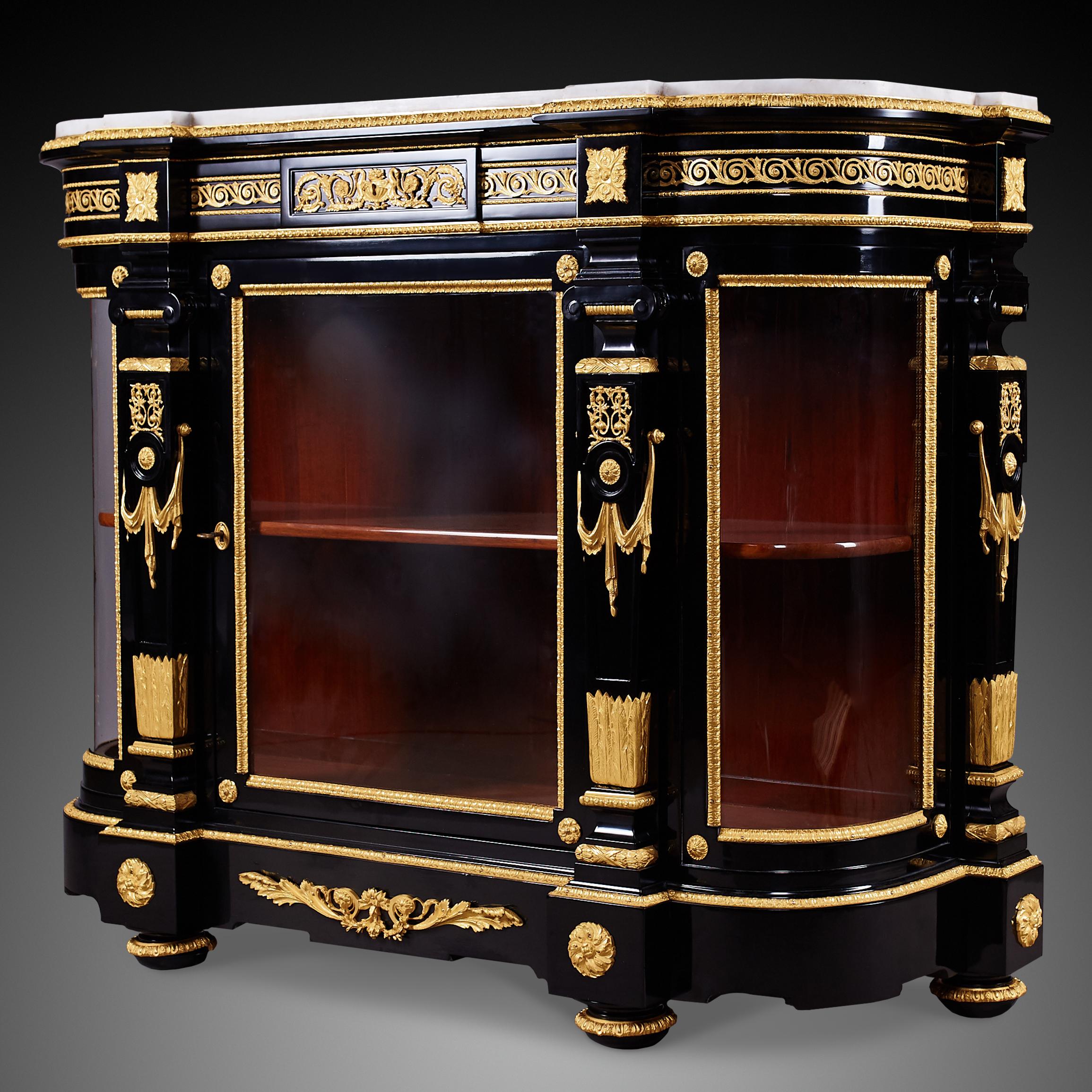 French 19th Century Napoleon III Period Cabinet In Excellent Condition For Sale In Warsaw, PL