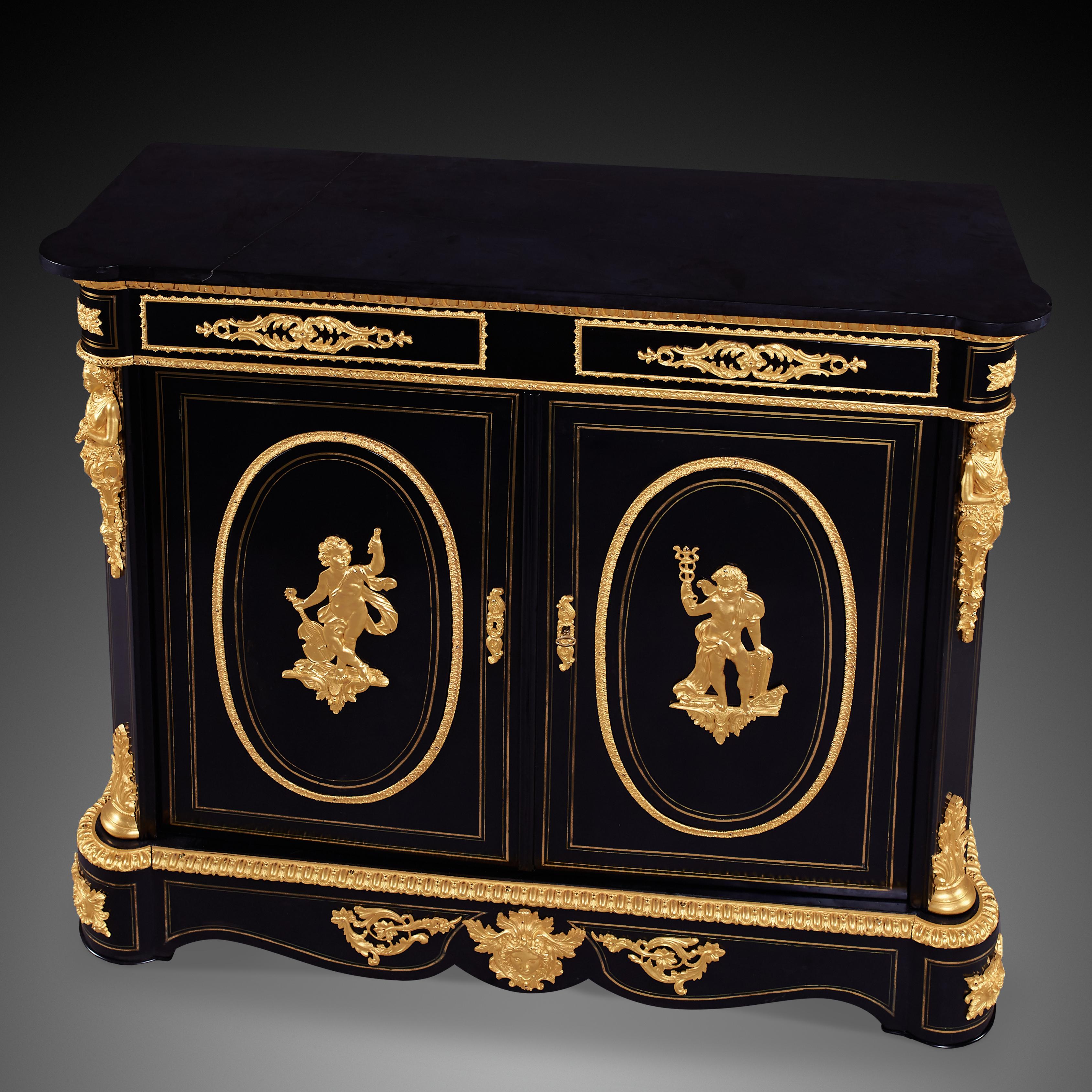 Doré Cabinet français d'époque Napoléon III du 19ème siècle en vente